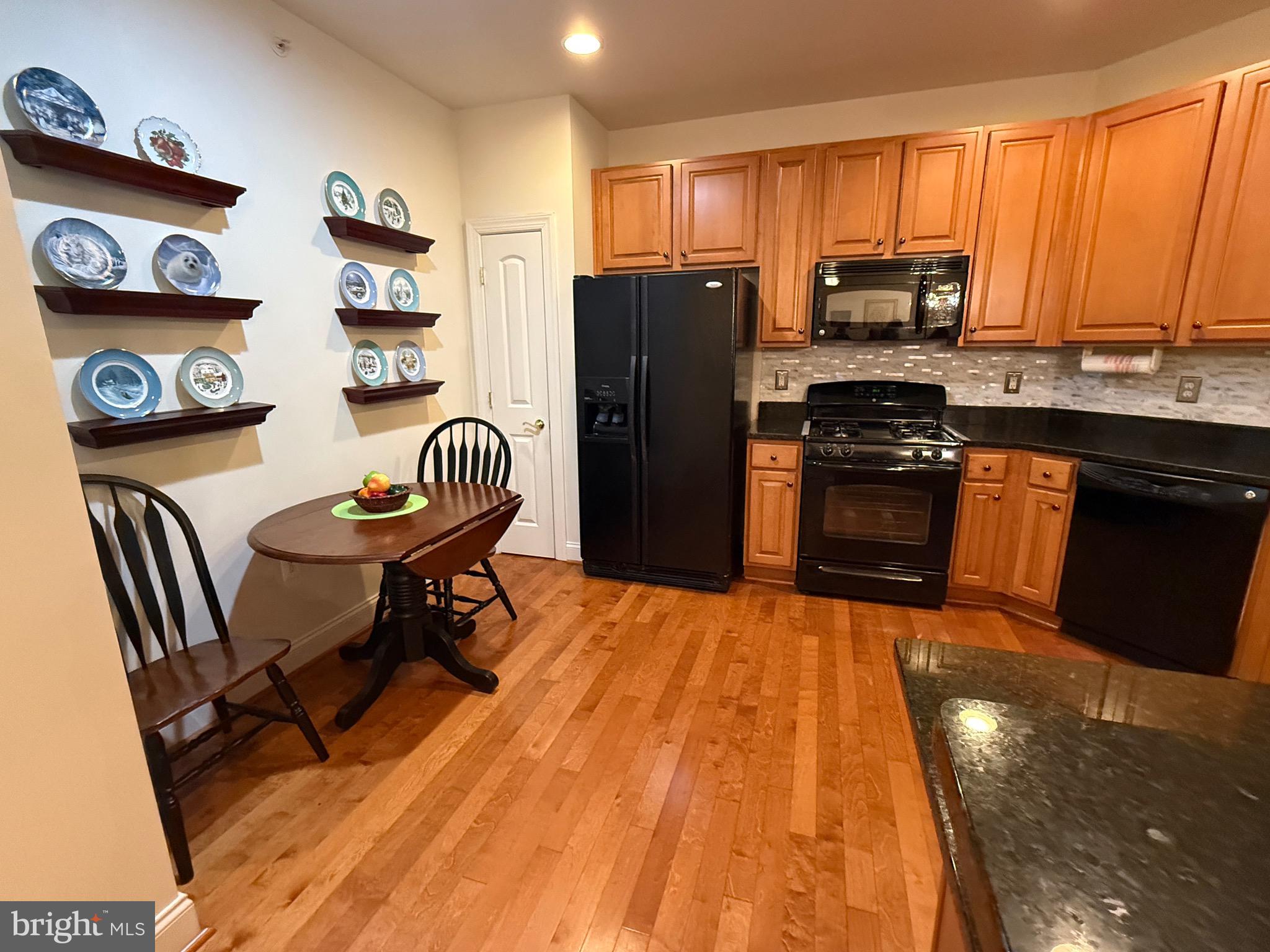 OVERLOOK AT MACPHAIL WOODS - Residential