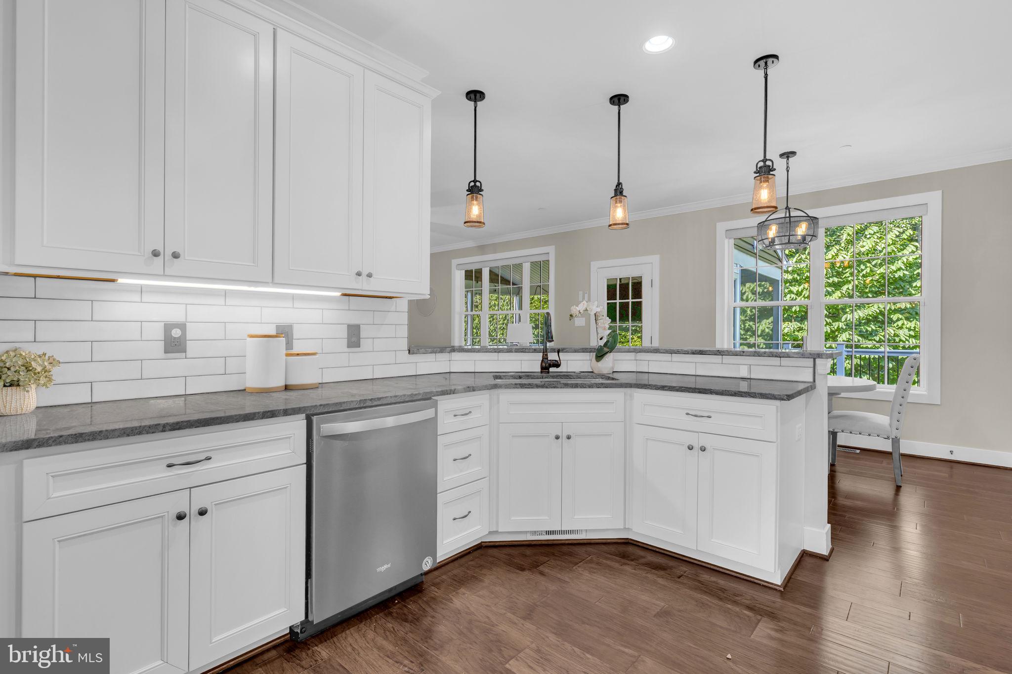 9192 MIMOSA DRIVE
