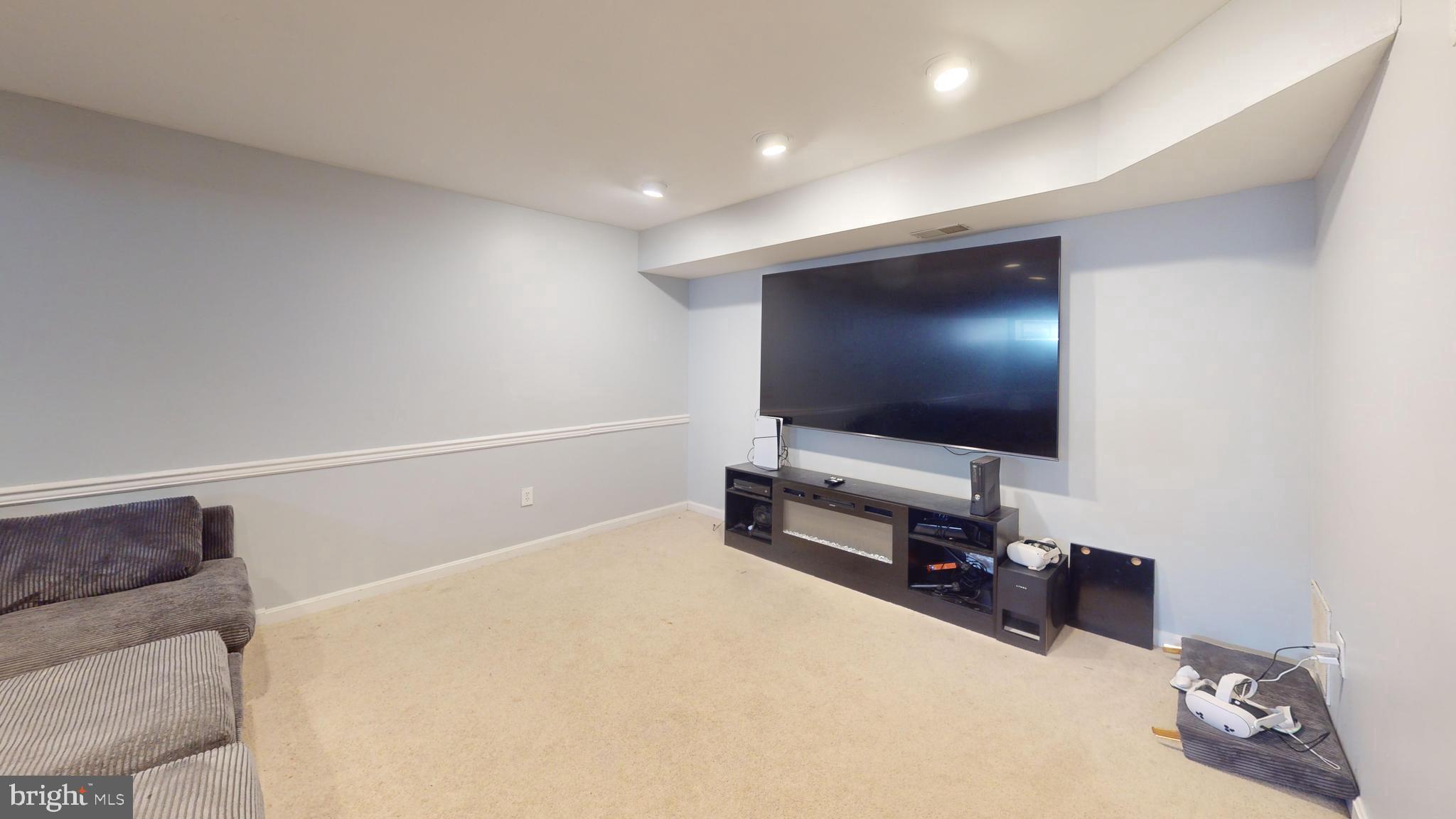 DEARBOUGHT - Residential