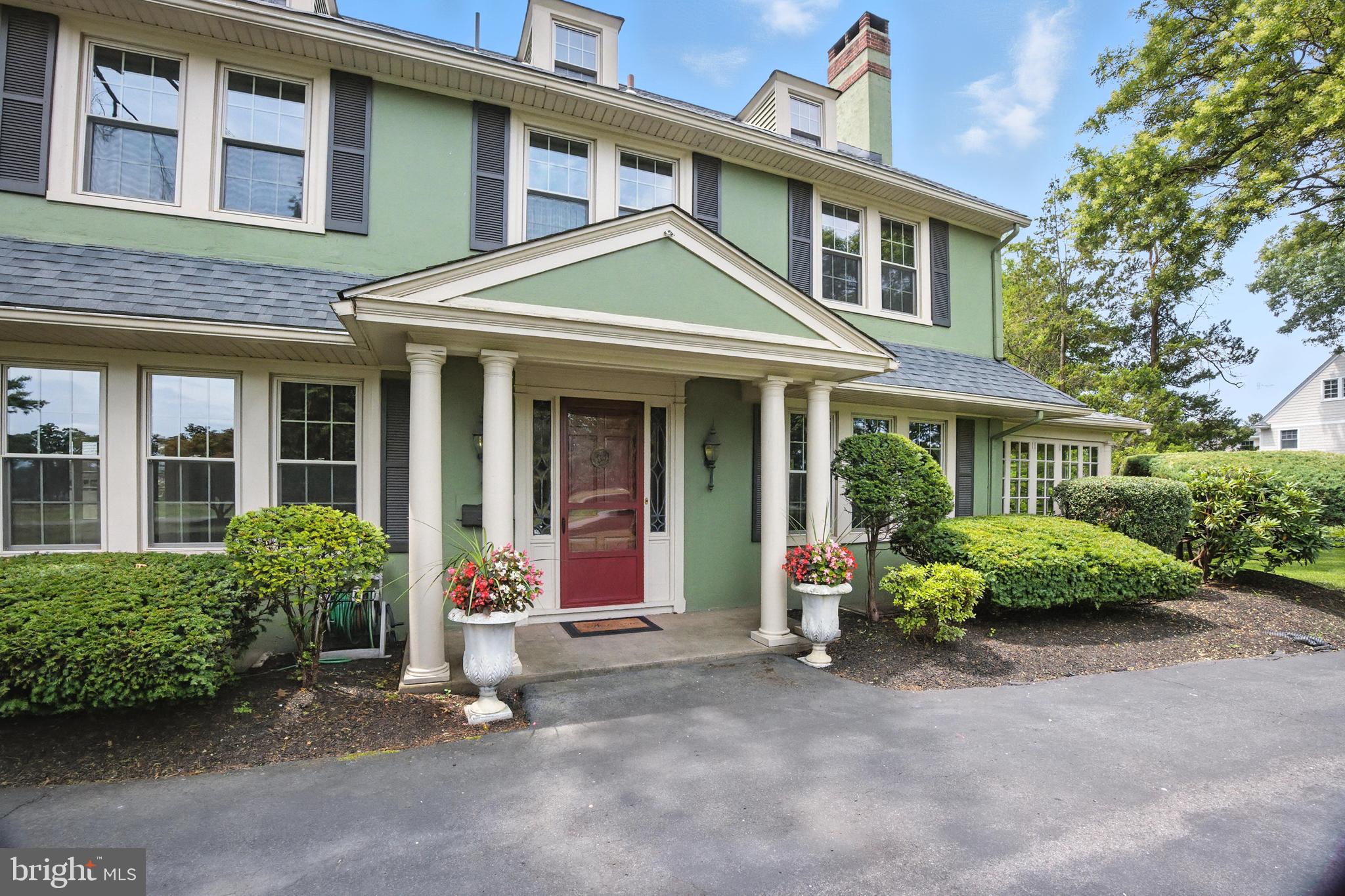 1105 GOLF ROAD