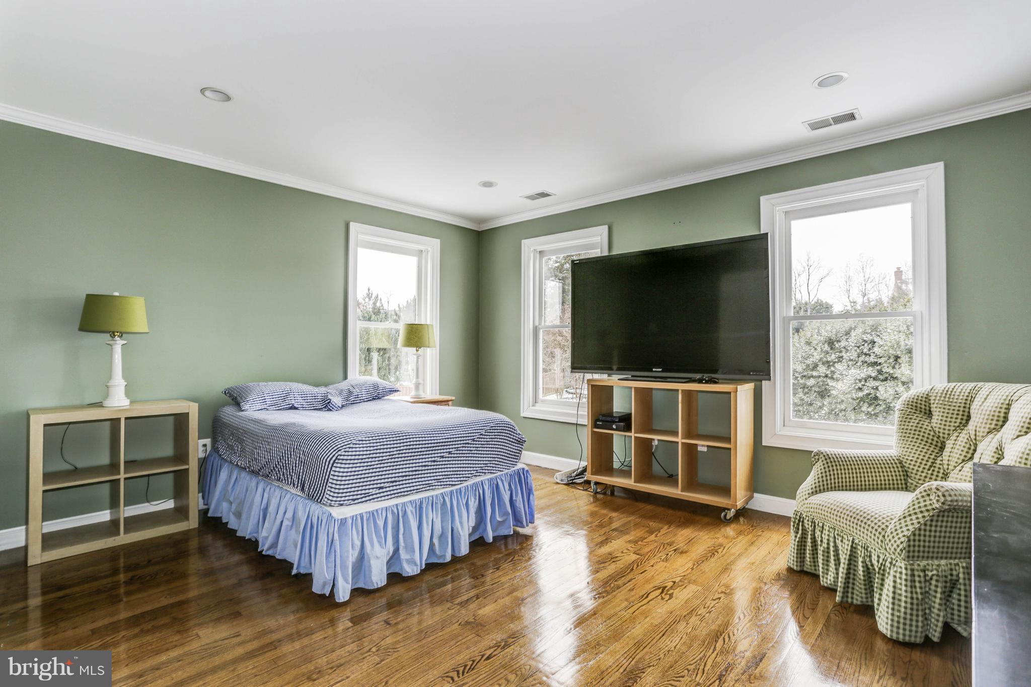 MCAULEY PARK - Residential