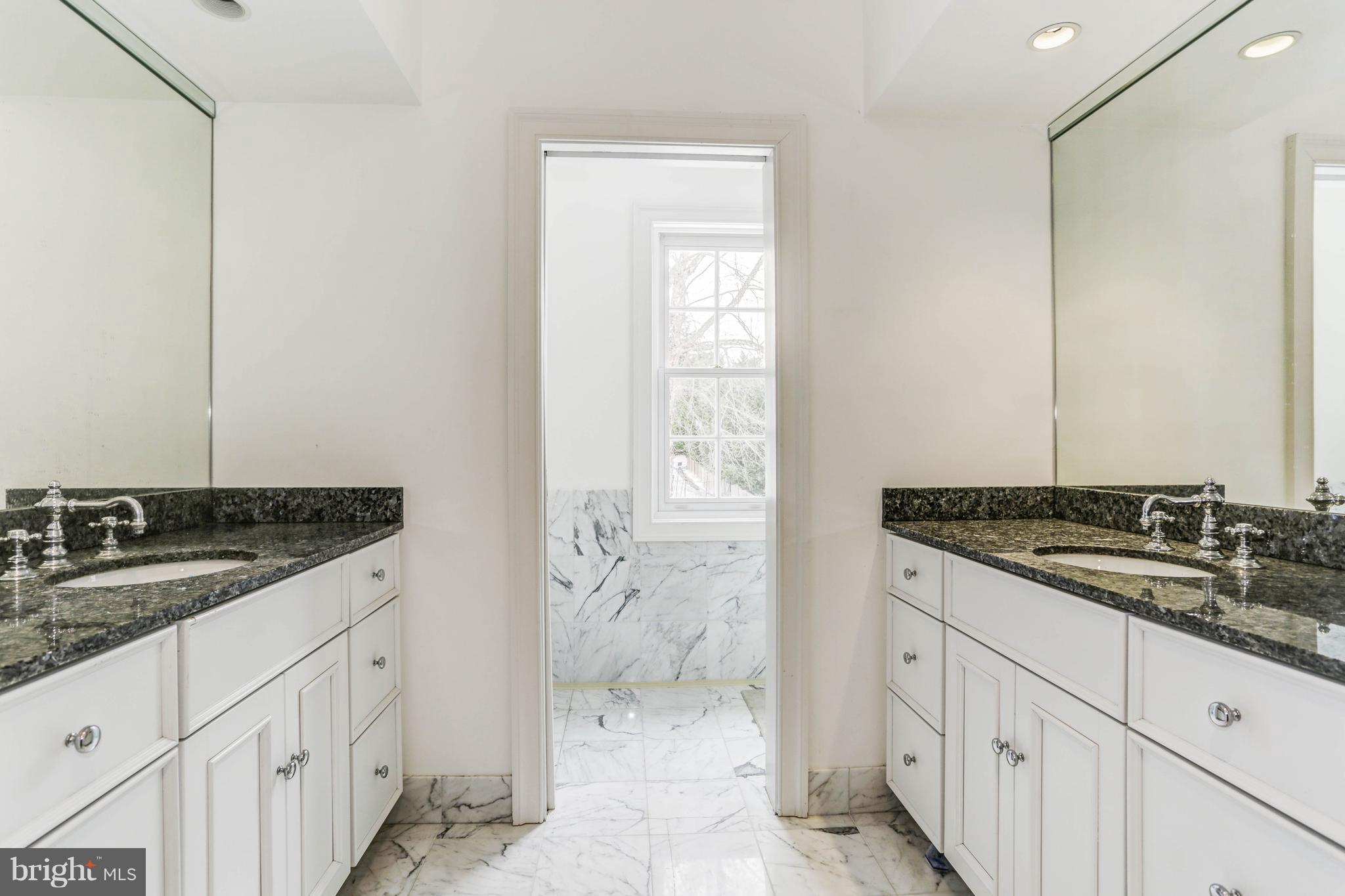 MCAULEY PARK - Residential