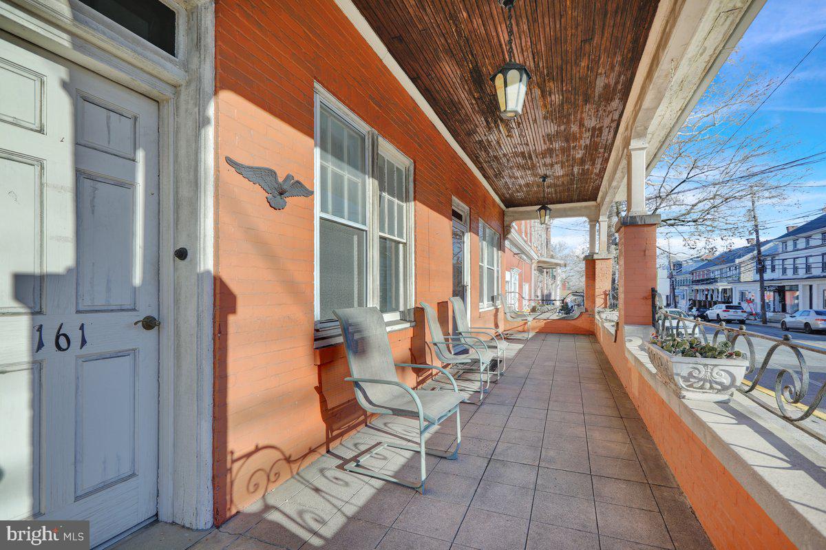 161 W HIGH STREET