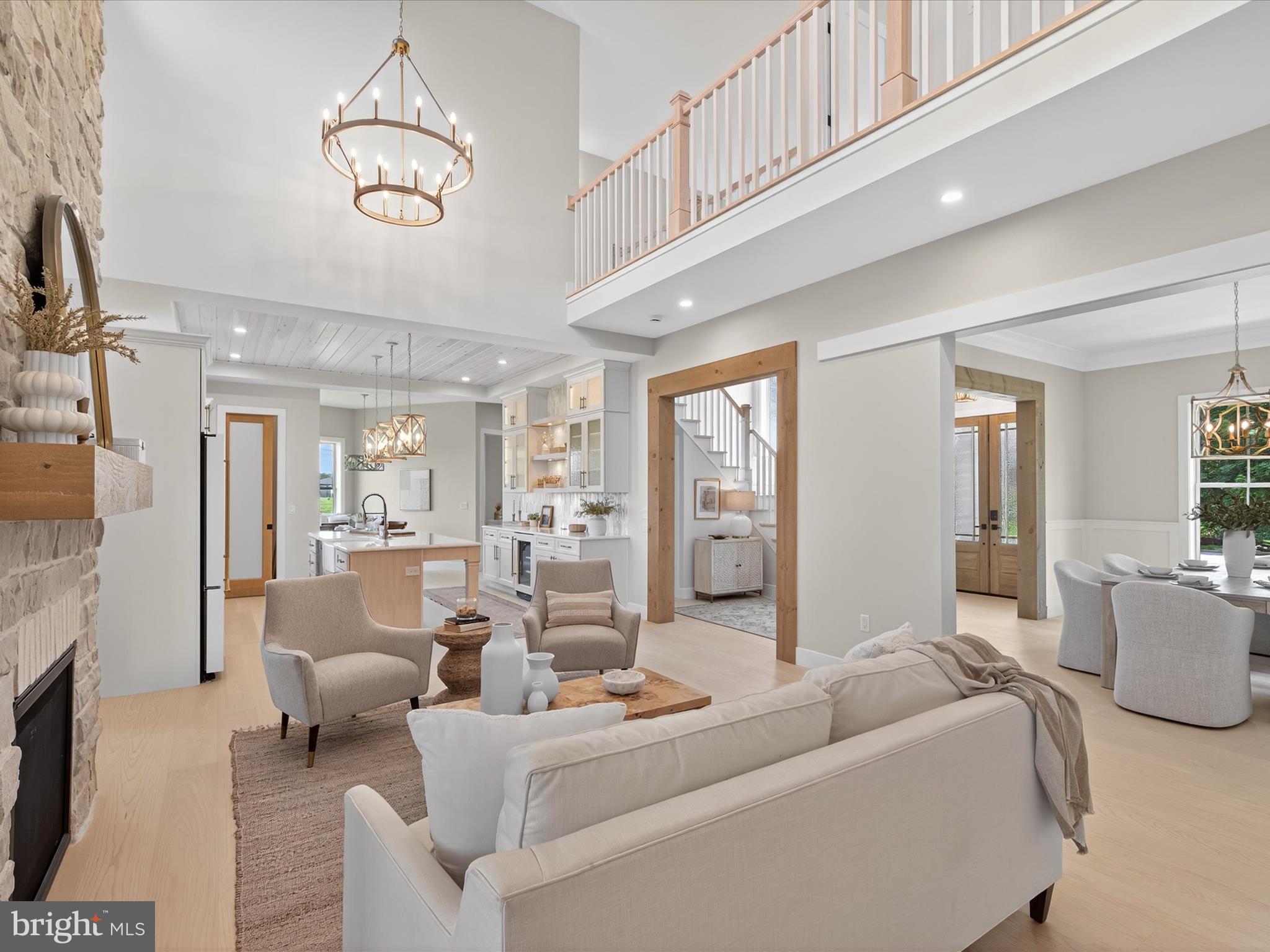 STONEHENGE - Residential