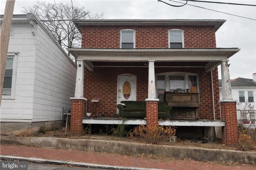 ONLINE AUCTION: Bidding begins 1/7/2026 @ 10:00 AM. Bidding ends 1/9/2026 @ 11:20 AM. List Price is Suggested Opening Bid. Deposit: $5,000.

This two-story single detached home is located in Cumberland within Allegany County. Residents can enjoy the nearby facilities and attractions such as Allegany Museum, Cumberland Shopping Center, and Fort Cumberland. The property has unknown occupancy. The area provides easy access to the major traffic artery, W Industrial Blvd, connecting to other regions of the city.