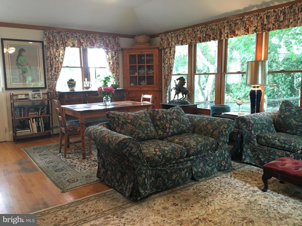 COLLEGE HEIGHTS - Residential