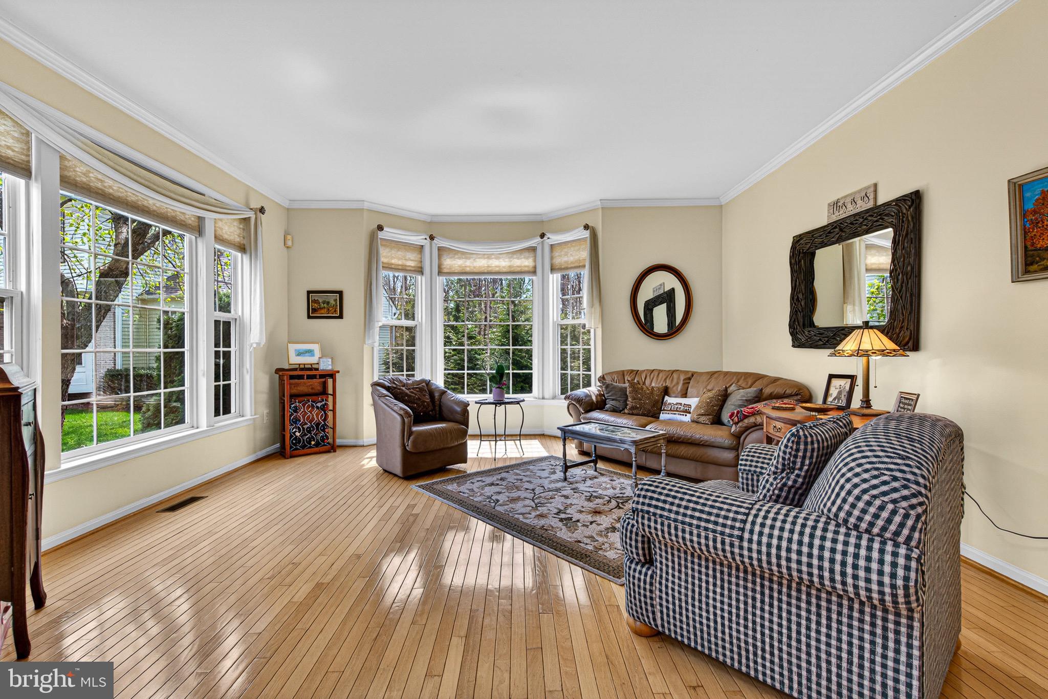 1504 OAKVILLE COURT