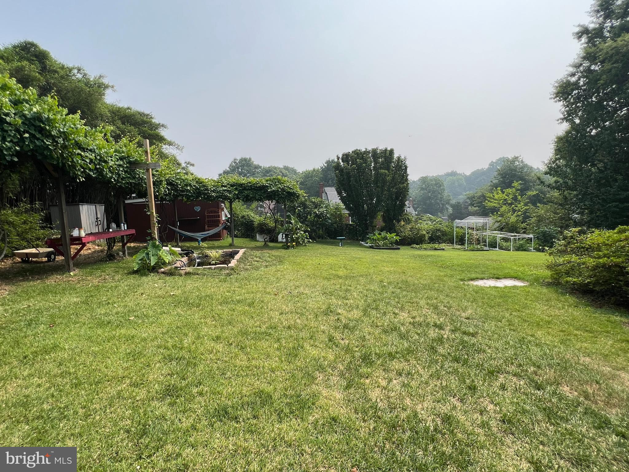 CHESTNUT HILLS - Residential