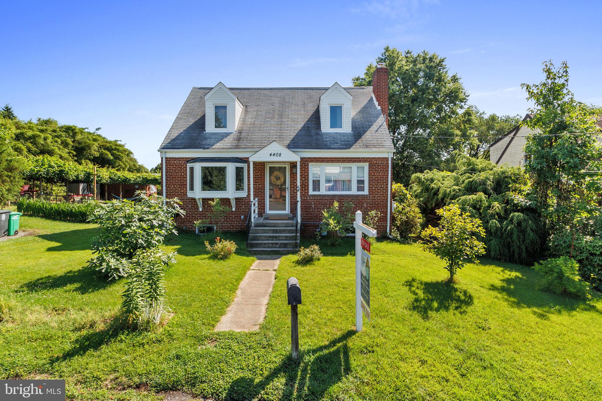 CHESTNUT HILLS - Residential