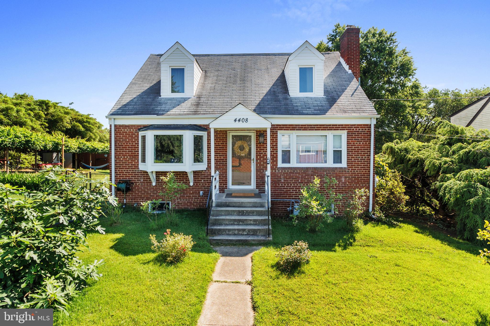 CHESTNUT HILLS - Residential