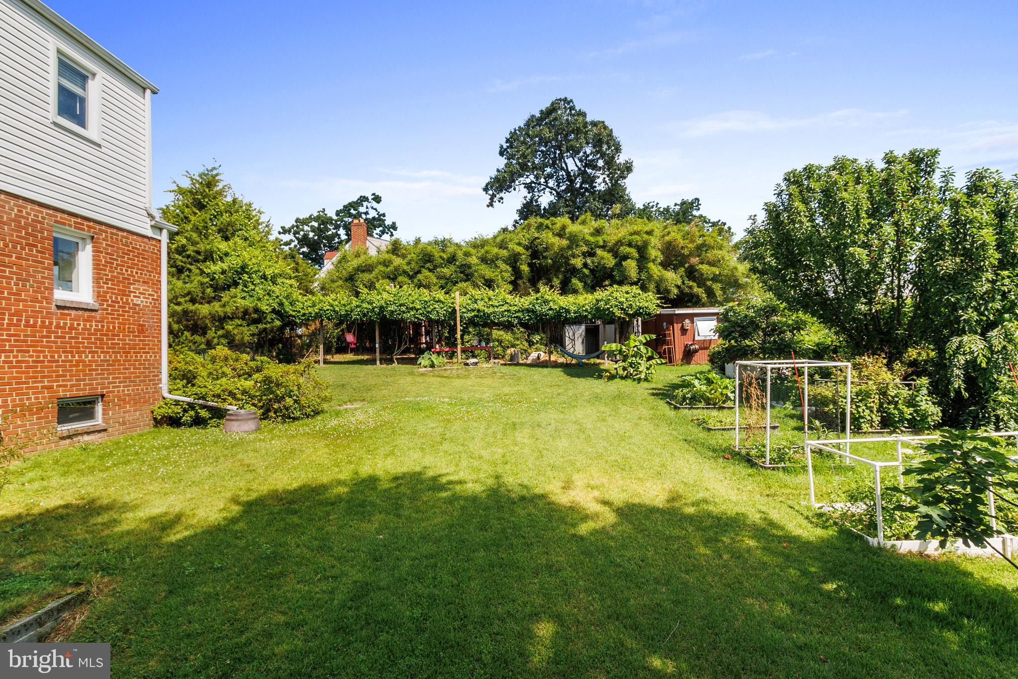 CHESTNUT HILLS - Residential