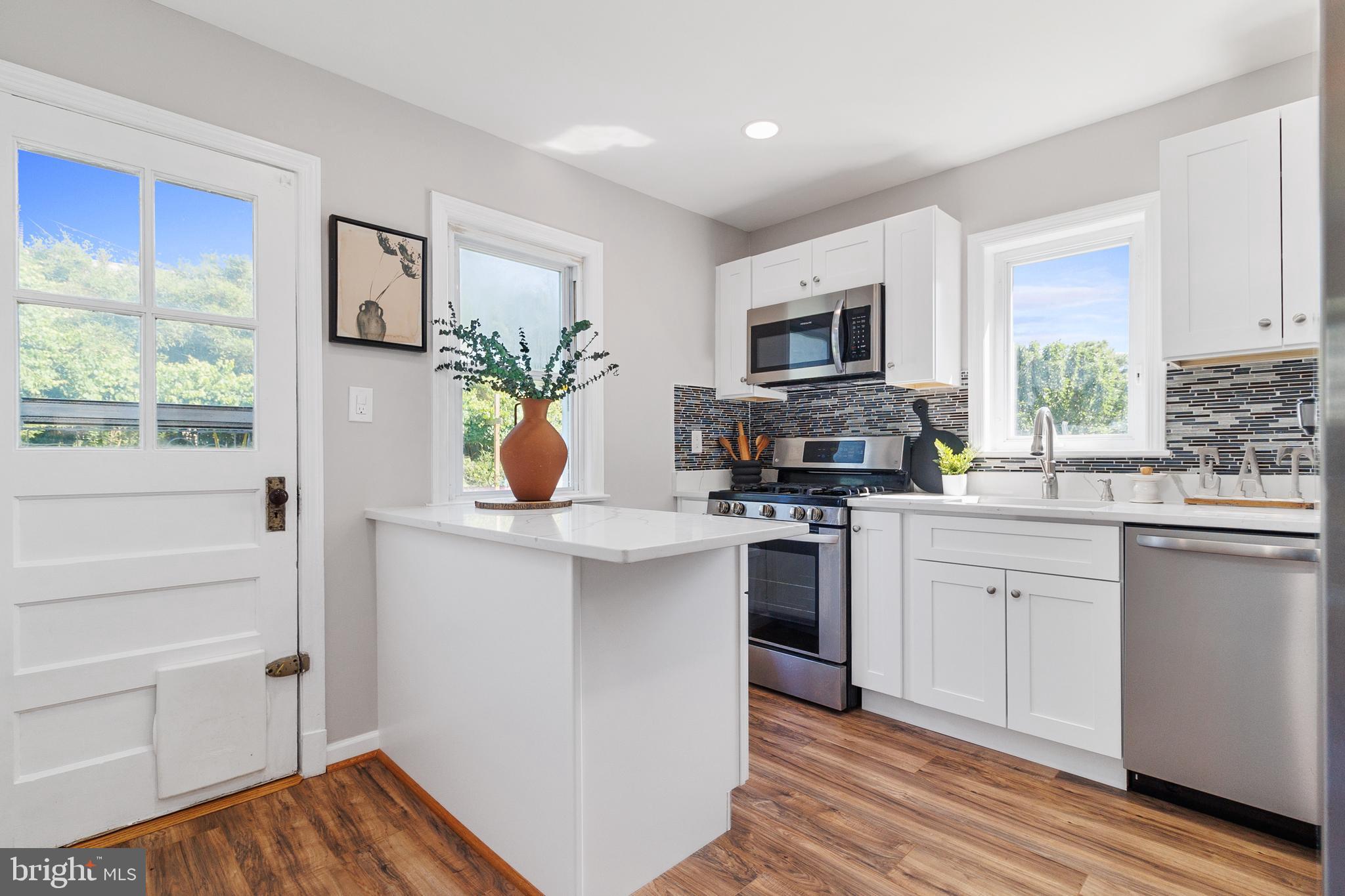 CHESTNUT HILLS - Residential