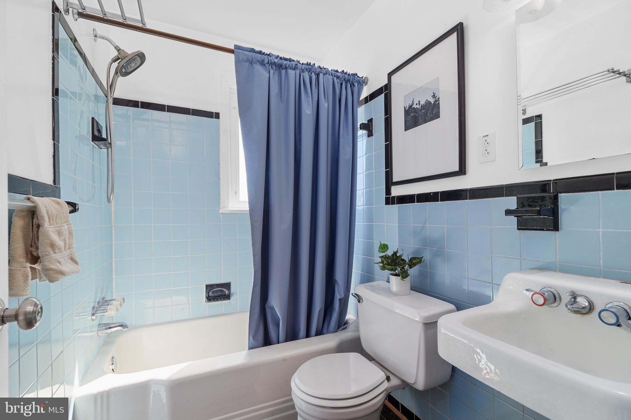 CHESTNUT HILLS - Residential