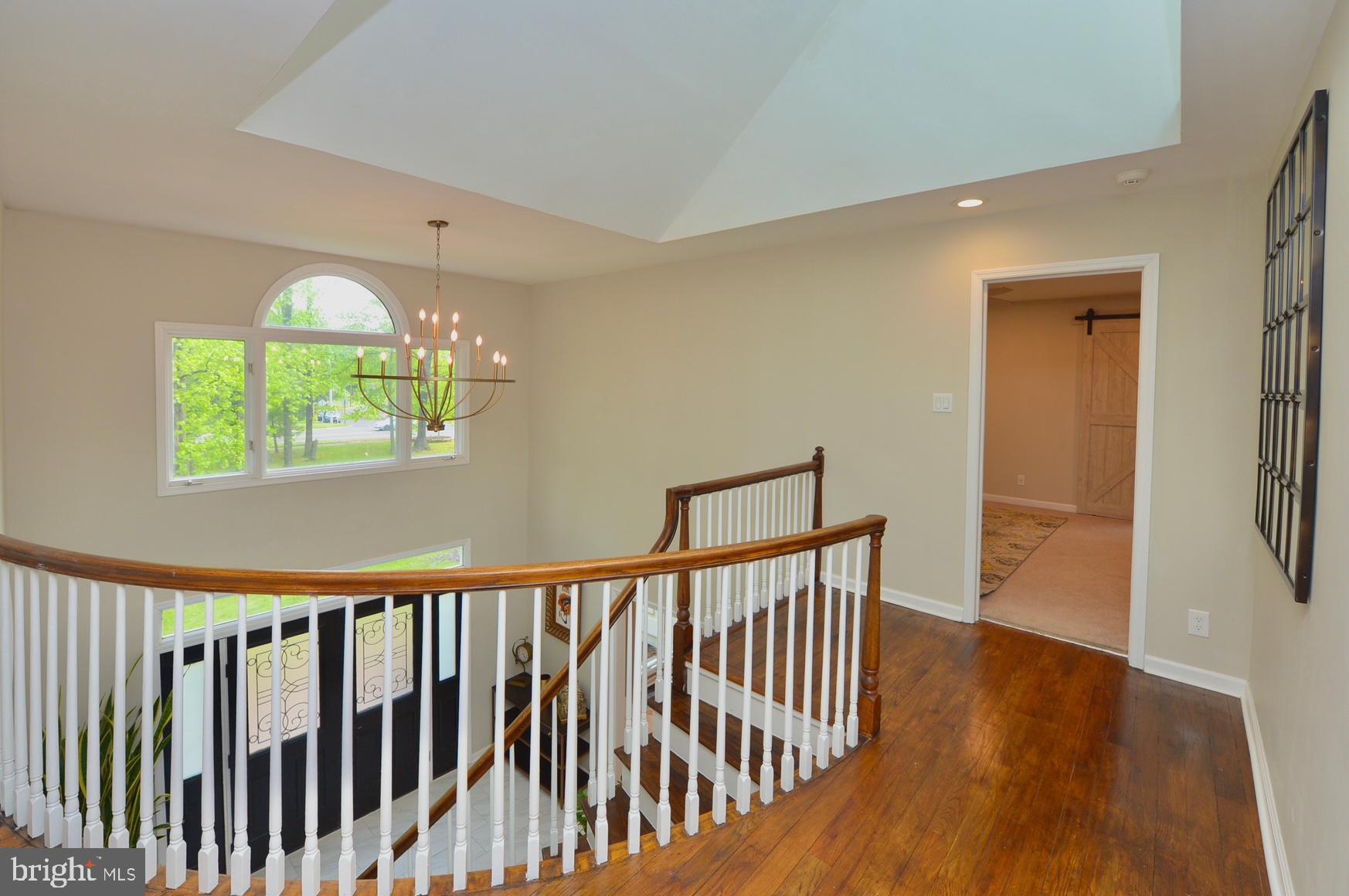 1037 RIVERTON ROAD