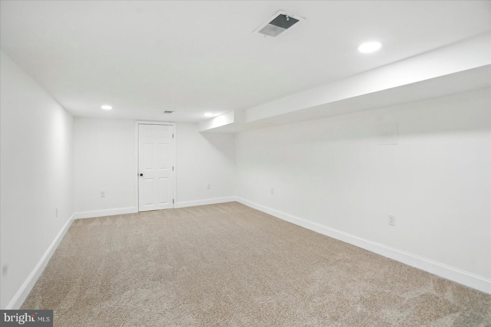 PERRY HALL - Residential