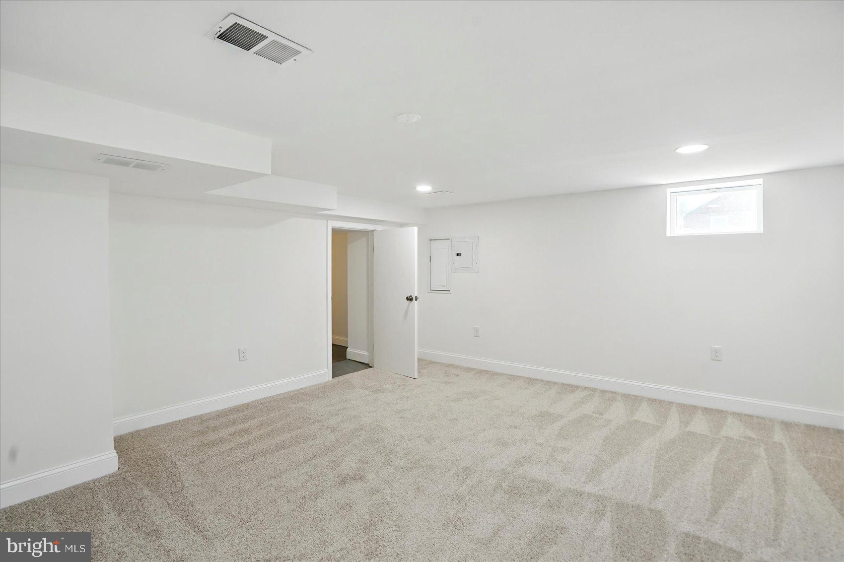 PERRY HALL - Residential