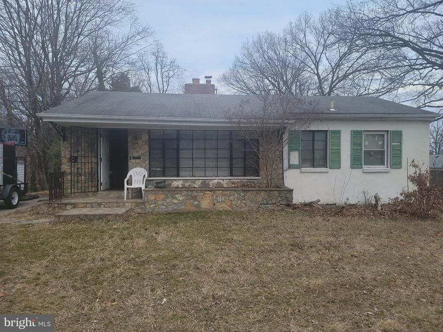 Multiple Offers Received Highest & Best due Tuesday, 2/13/2023   INVESTOR ALERT!!  This property need lots or work and will not pass FHA financing.  Great opportunity here.  House sits on level spacious lot.  Great vision and hard work this home will boast 1 level living at its finest. OR tear it down and build your dream.