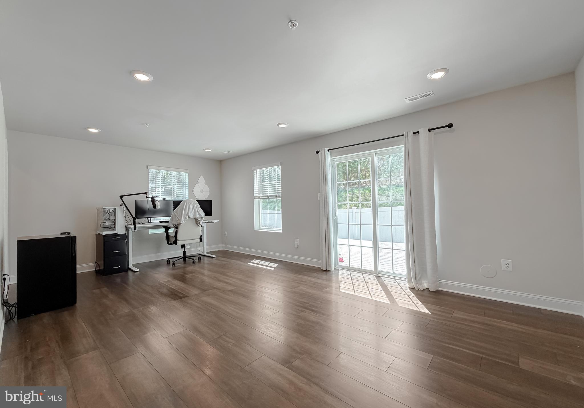 WOODS OF MYRTLE POINT - Residential