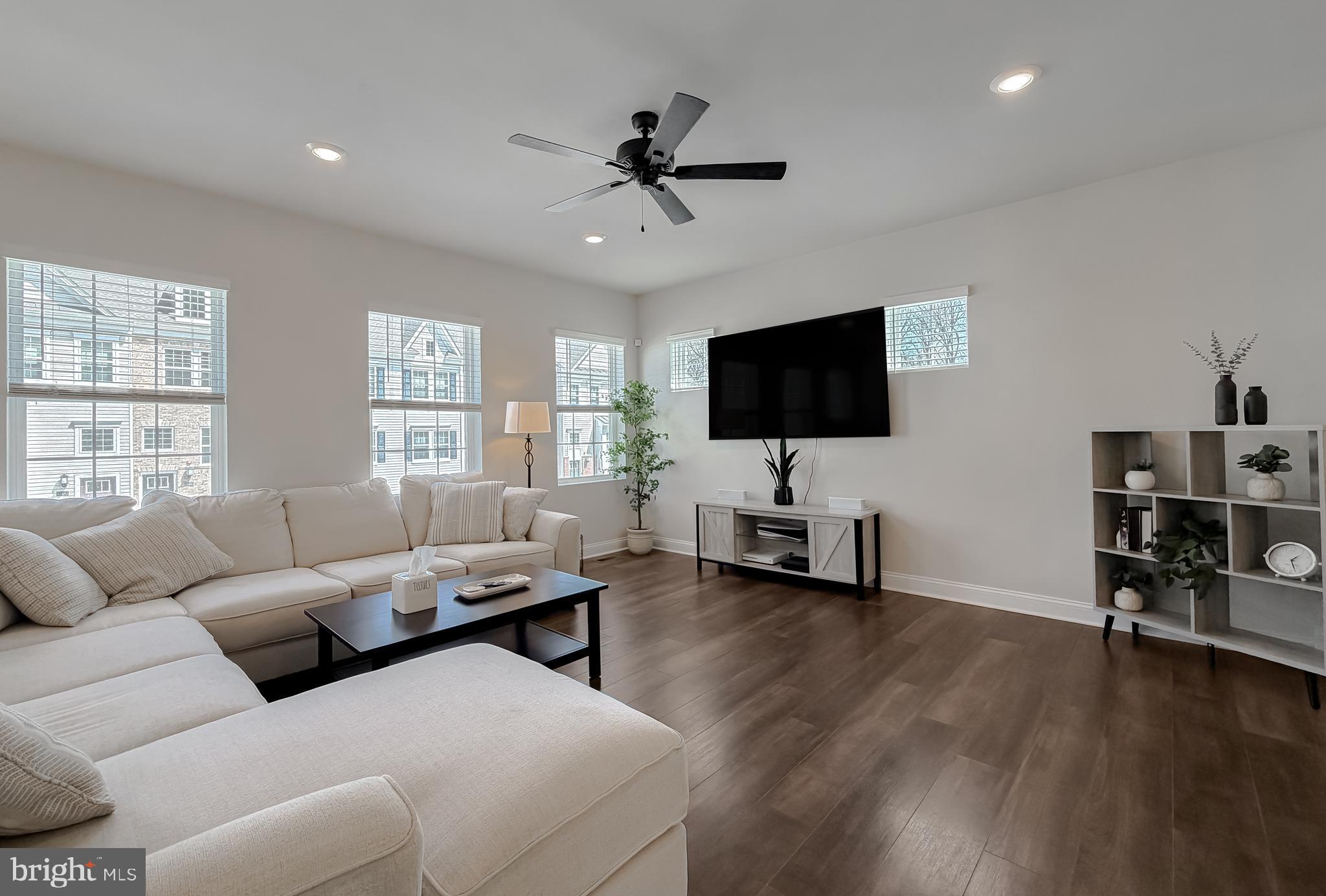 WOODS OF MYRTLE POINT - Residential