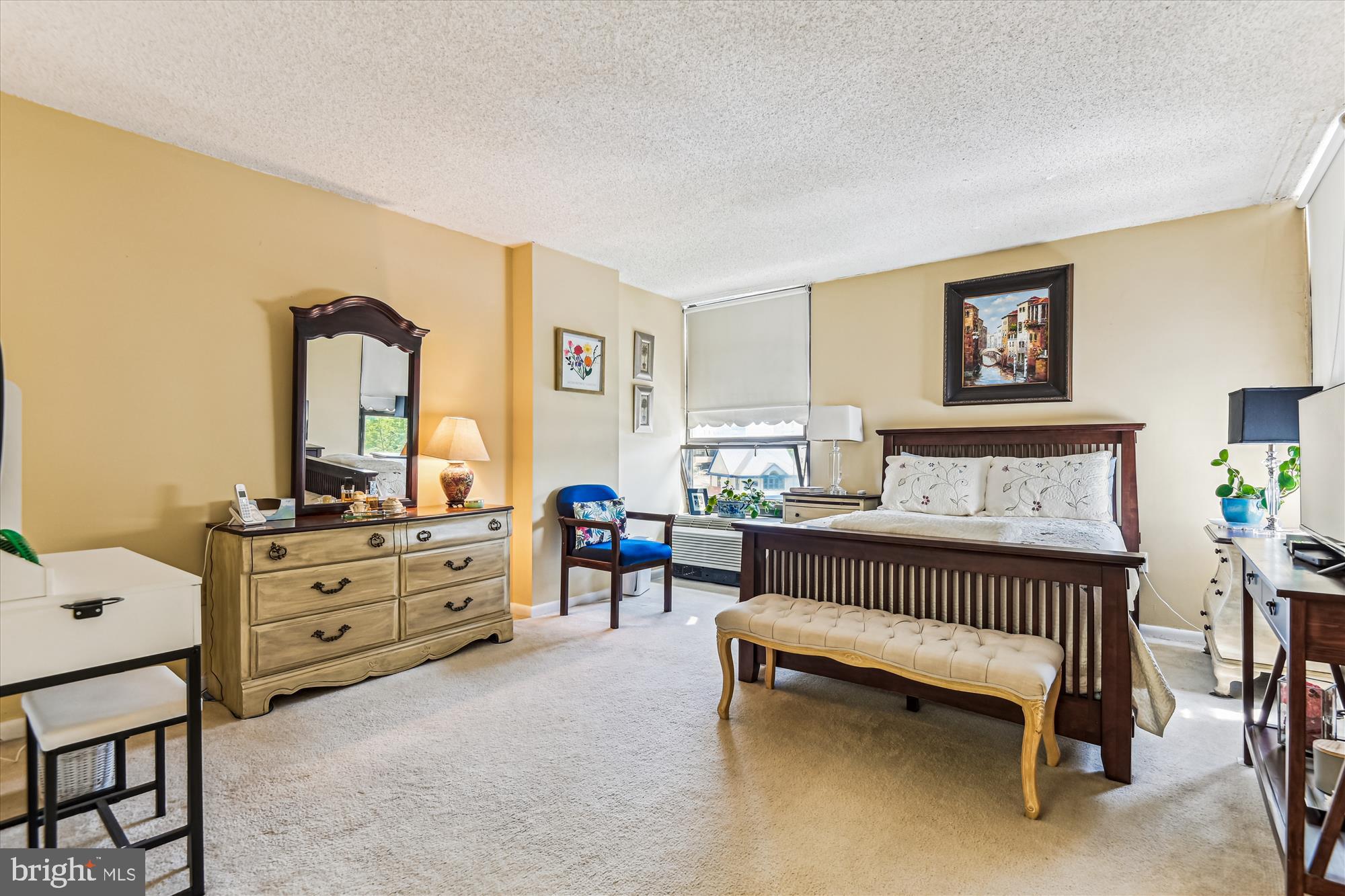 THE RIDGELY - Residential