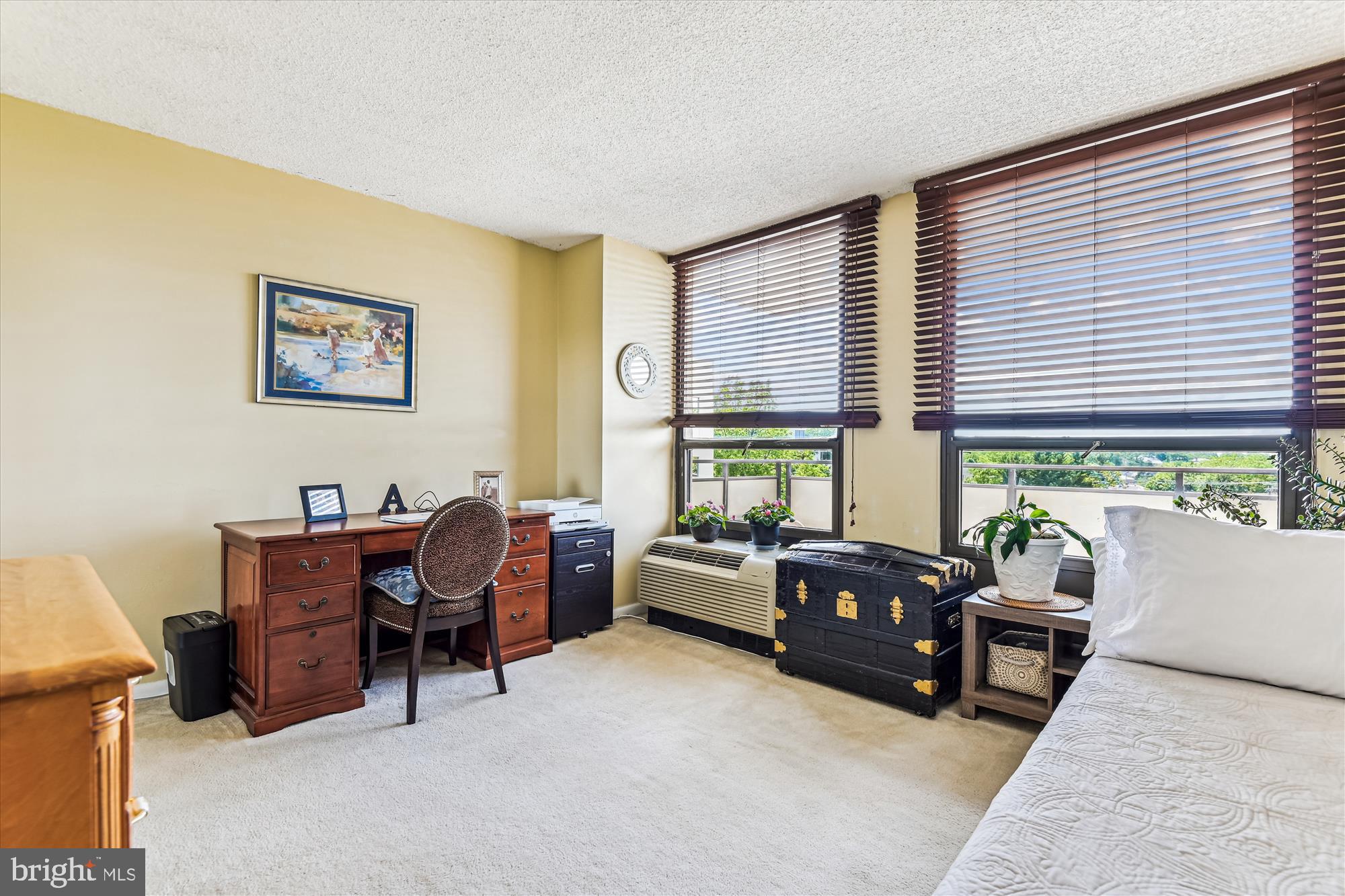 THE RIDGELY - Residential
