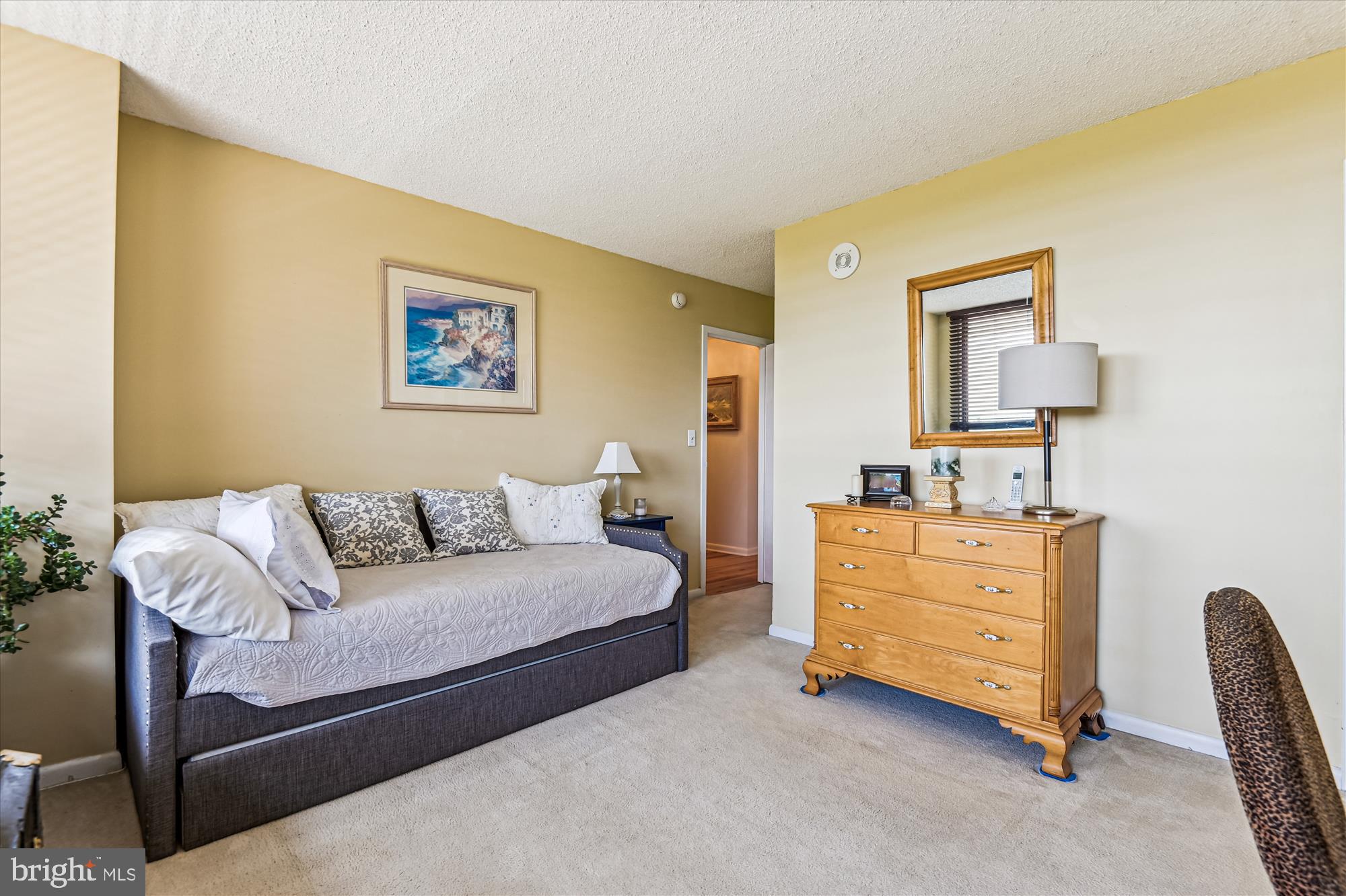 THE RIDGELY - Residential