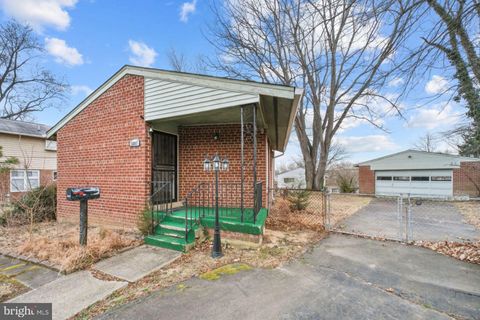 5607 IONA WAY ALEXANDRIA VA 22312