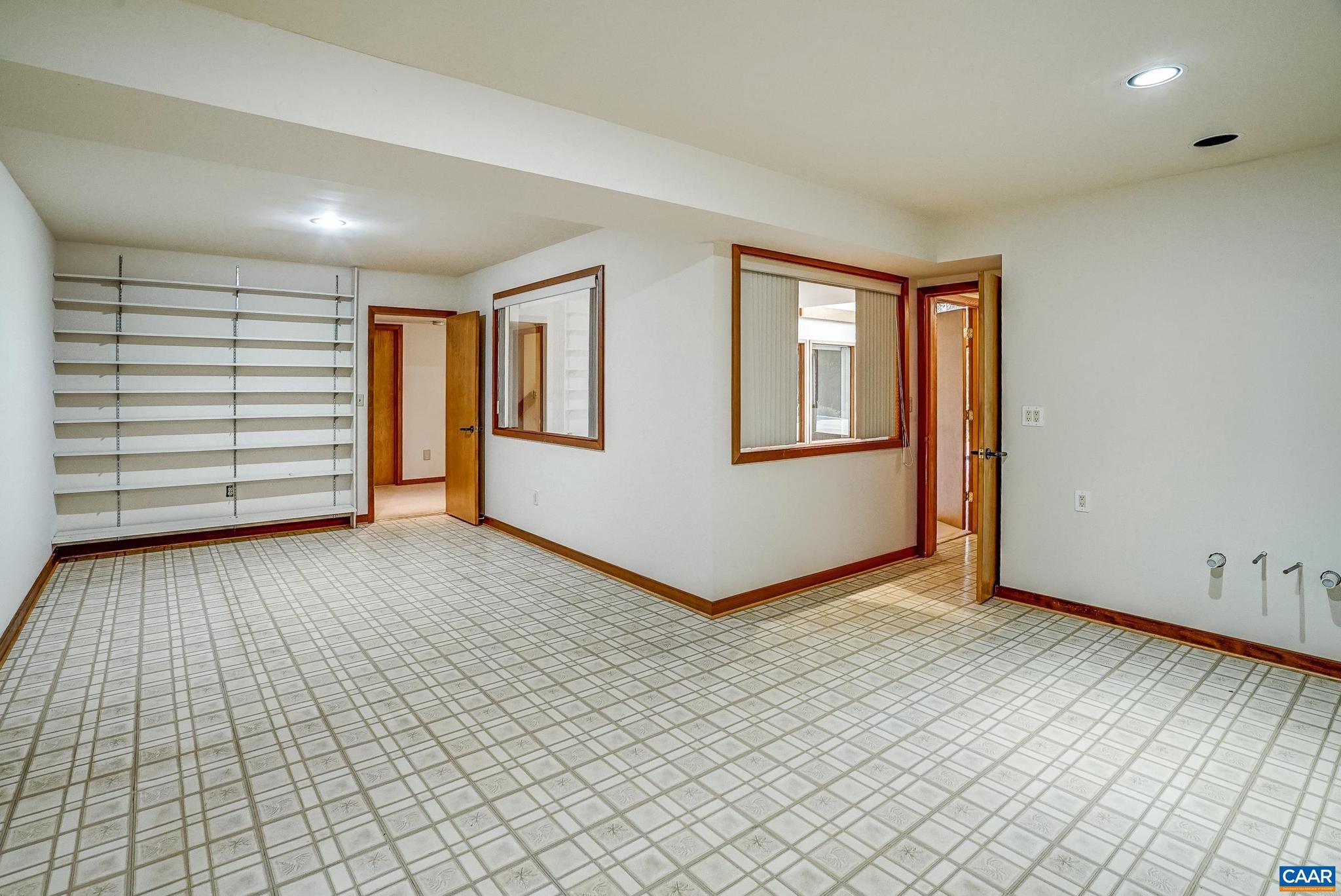 REVEILLE FARM - Residential