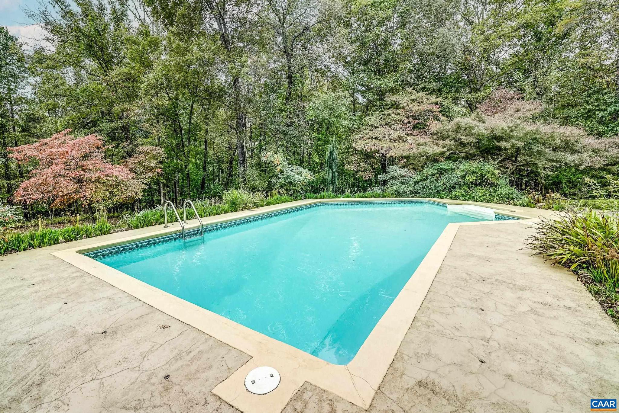 REVEILLE FARM - Residential