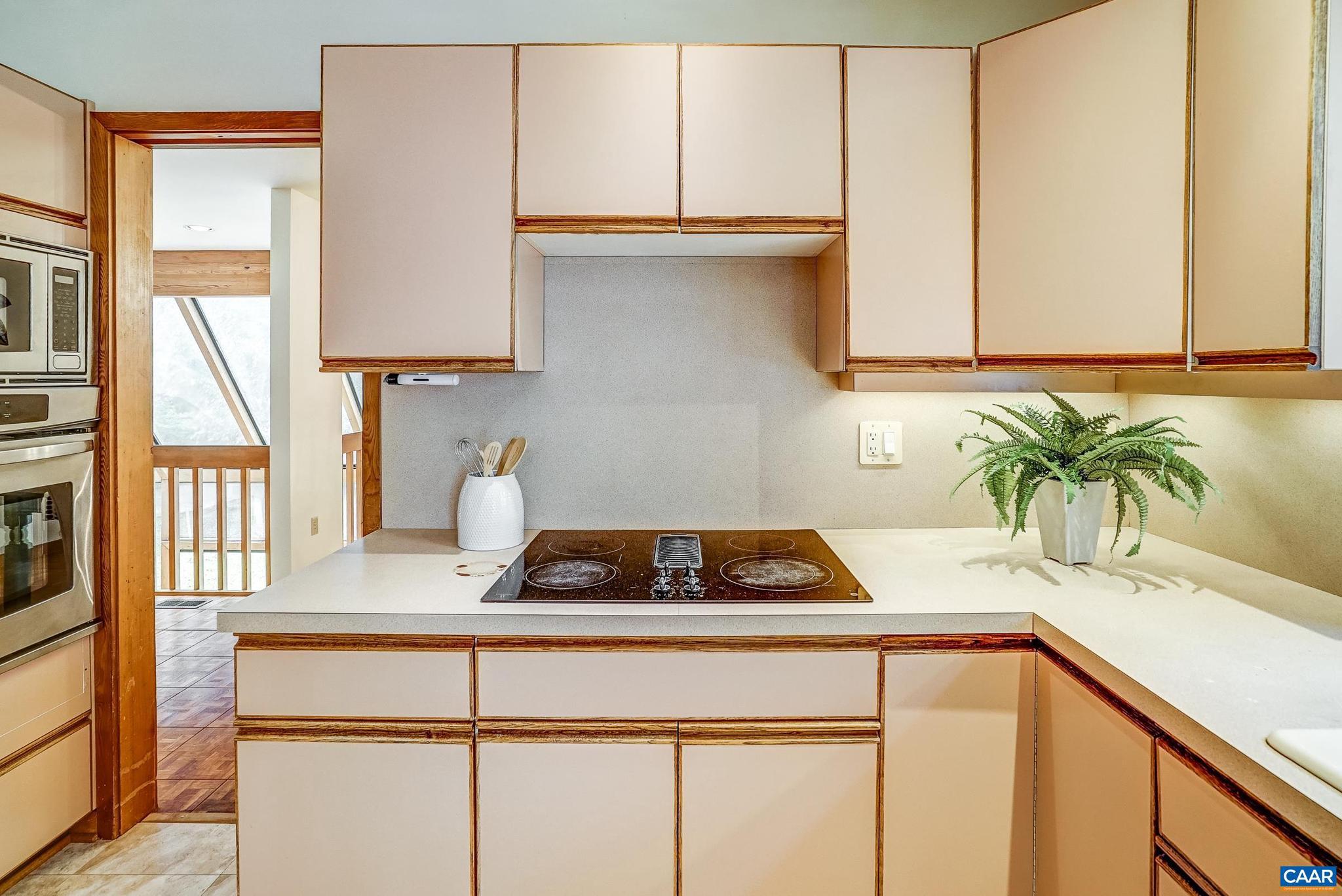 REVEILLE FARM - Residential