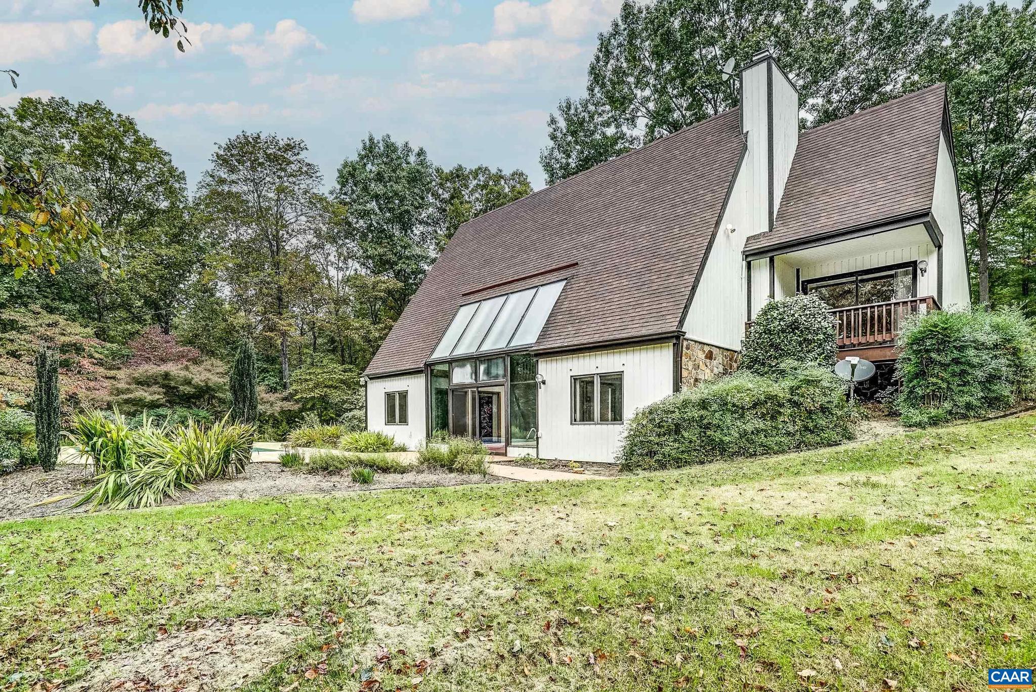 REVEILLE FARM - Residential