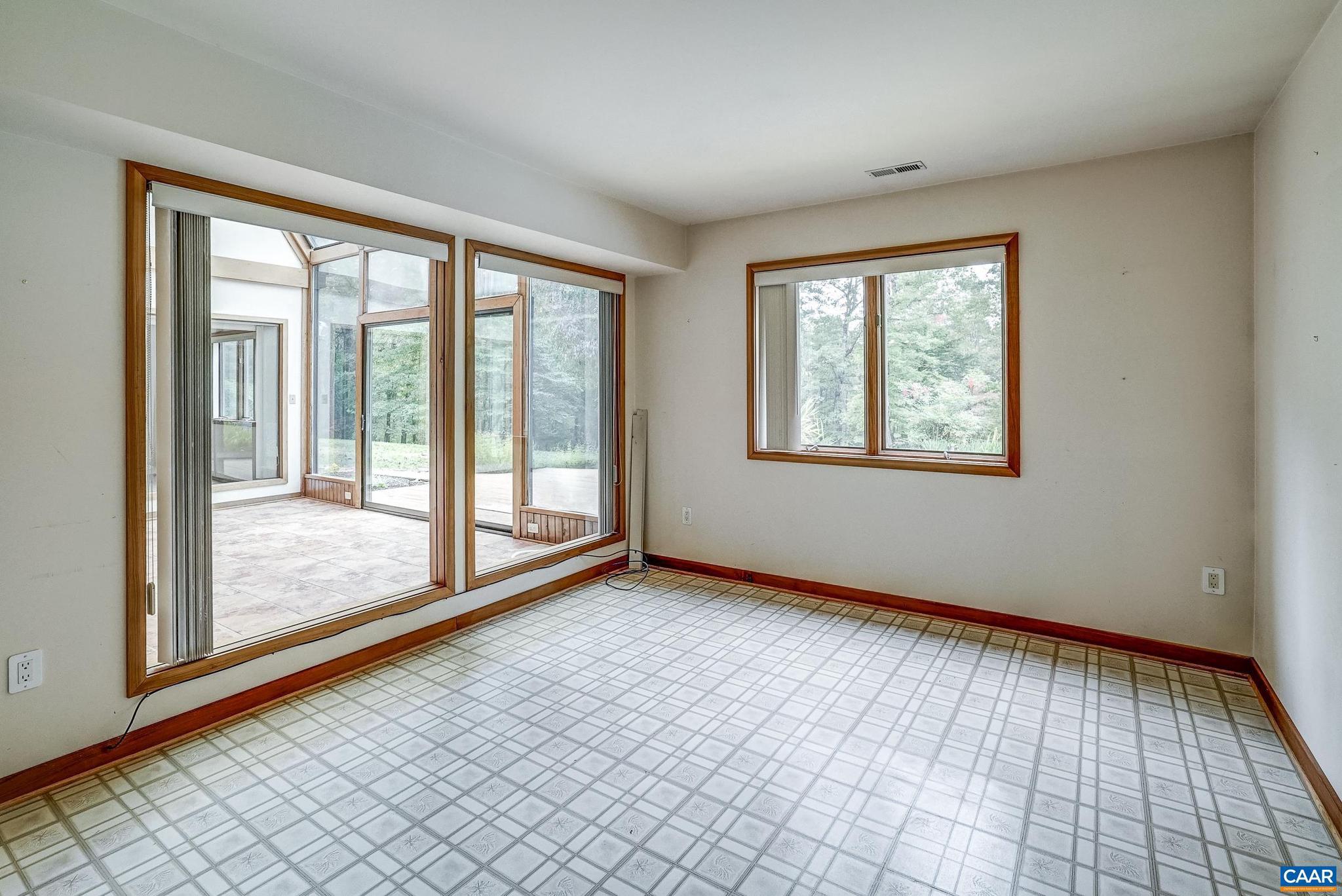 REVEILLE FARM - Residential