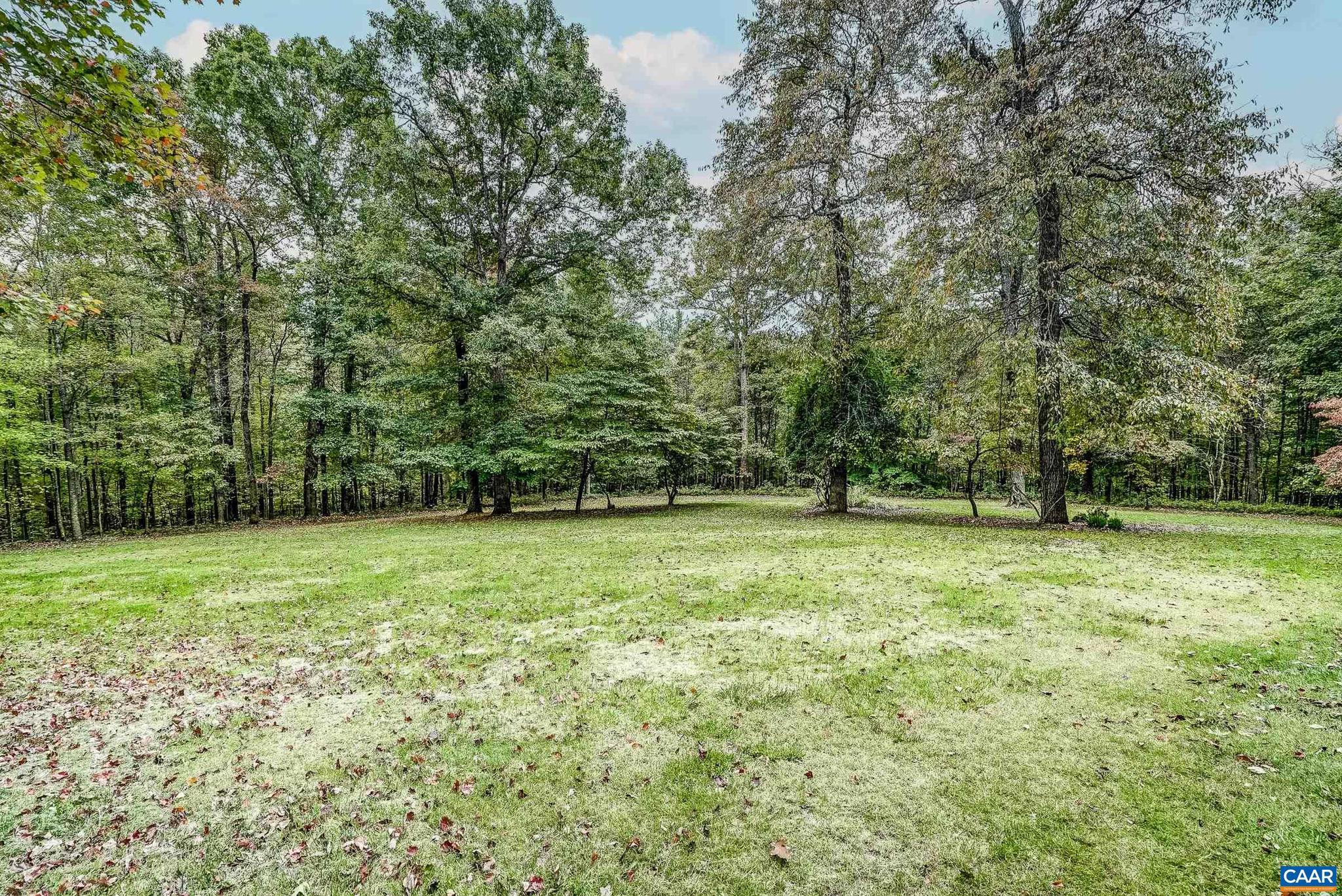 REVEILLE FARM - Residential