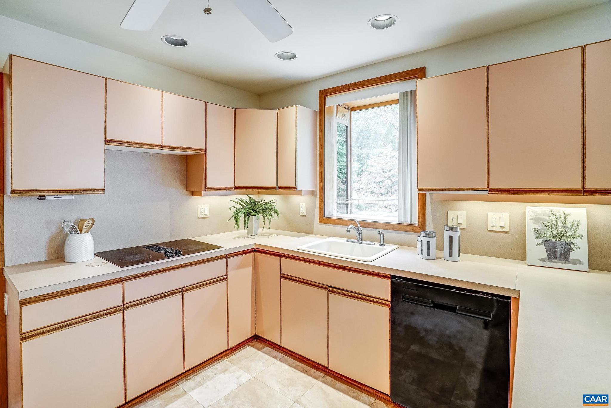 REVEILLE FARM - Residential