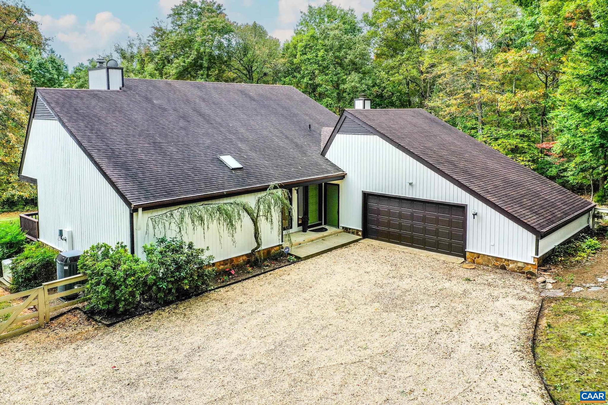 REVEILLE FARM - Residential