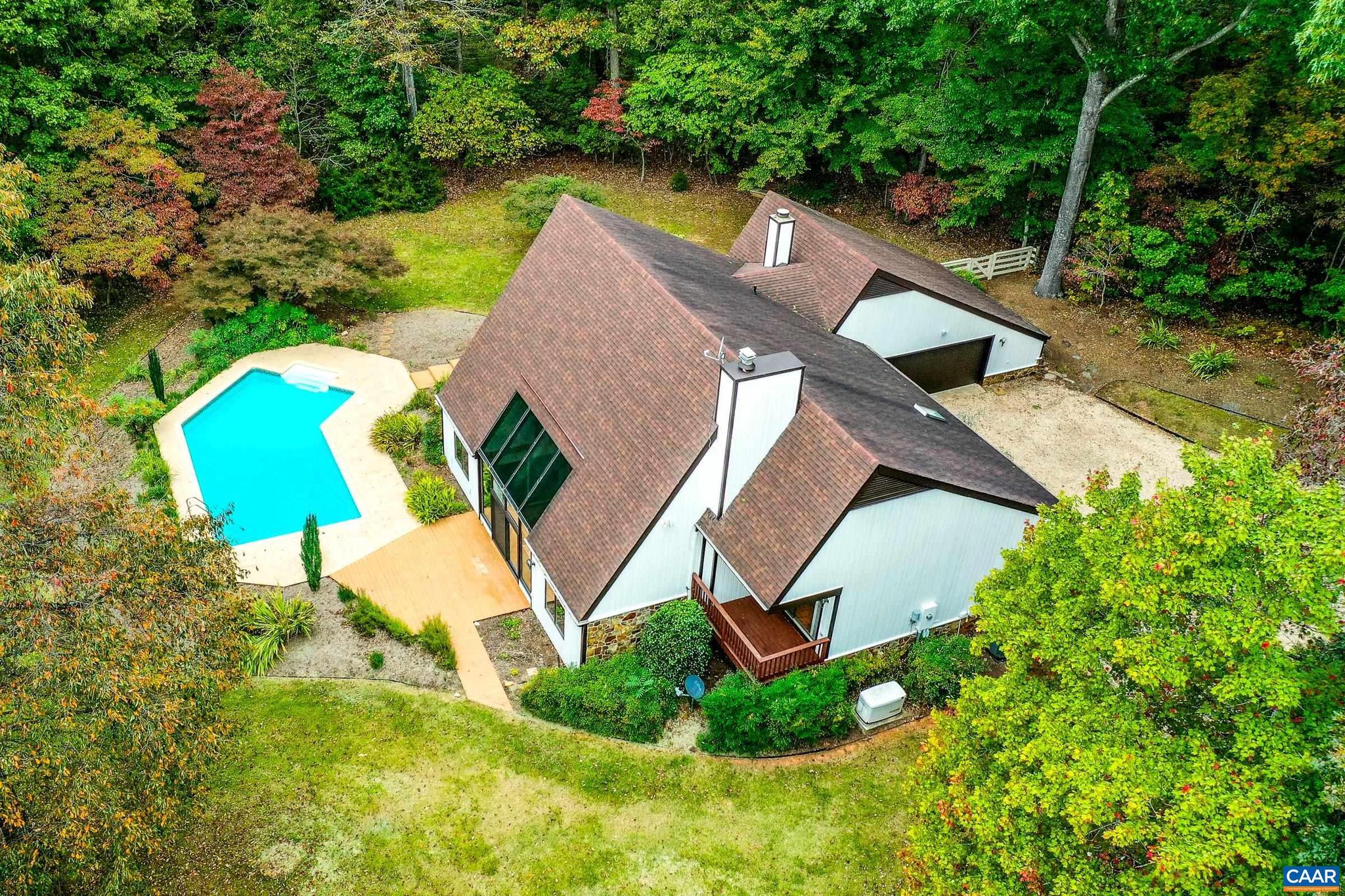 REVEILLE FARM - Residential