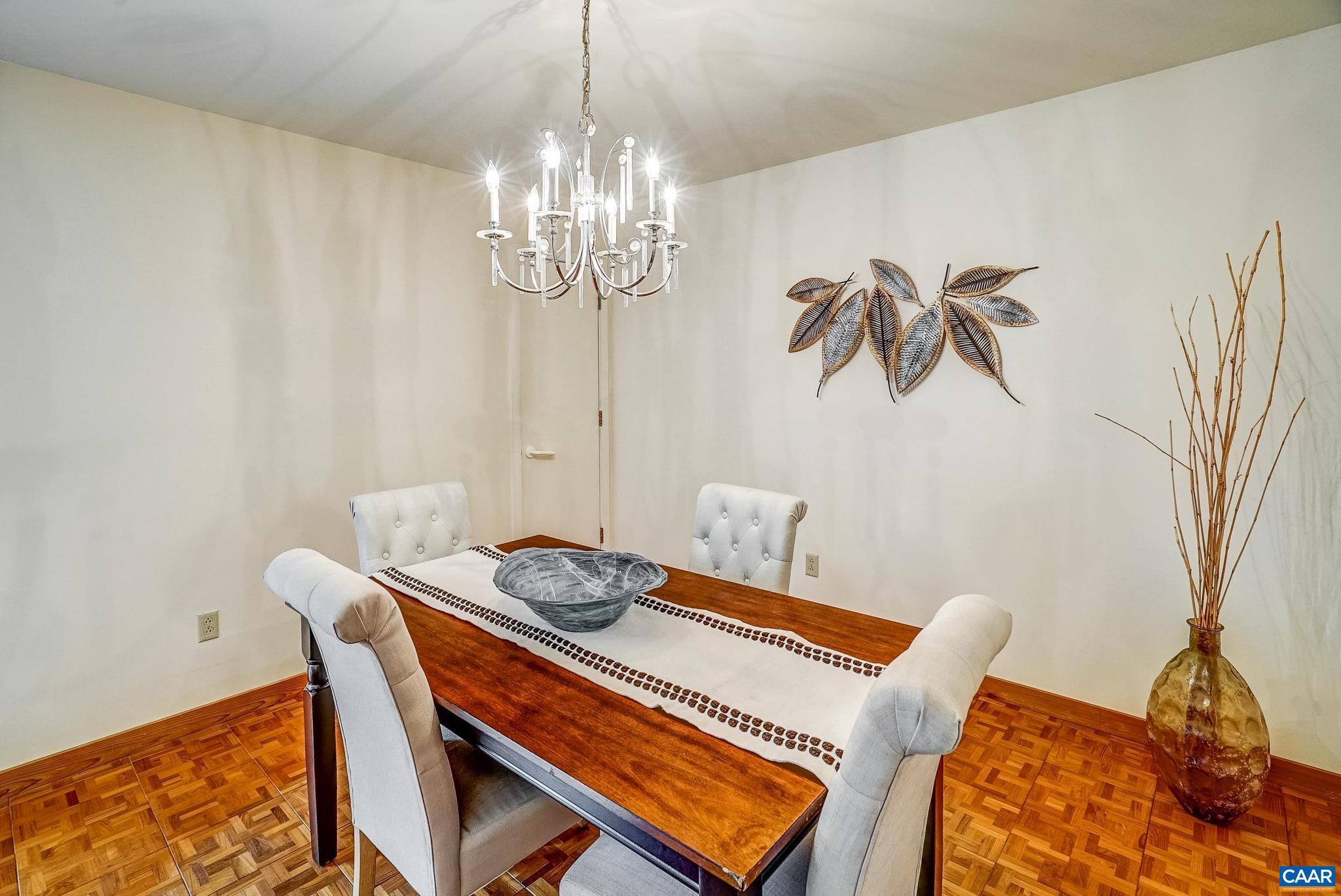 REVEILLE FARM - Residential