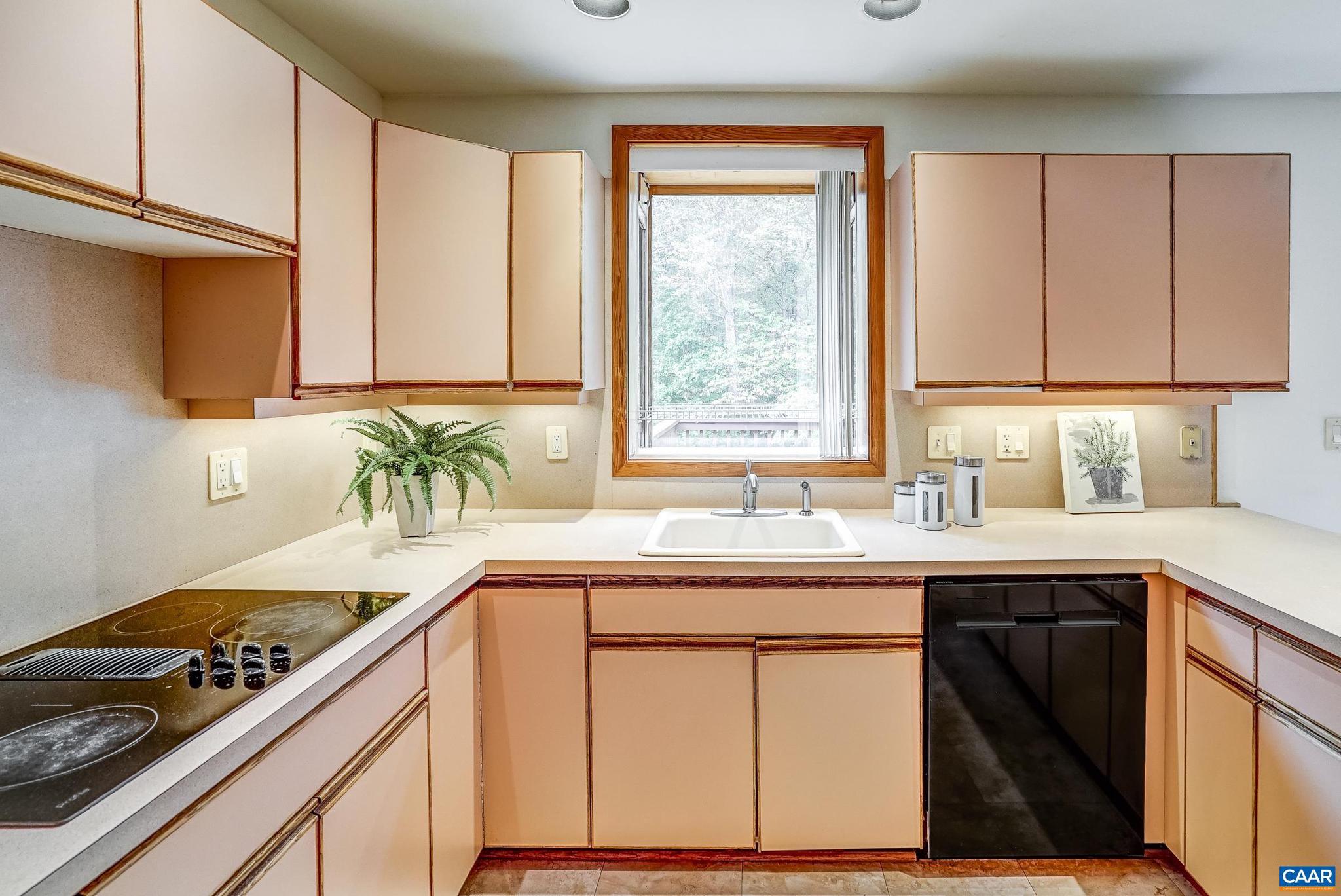 REVEILLE FARM - Residential