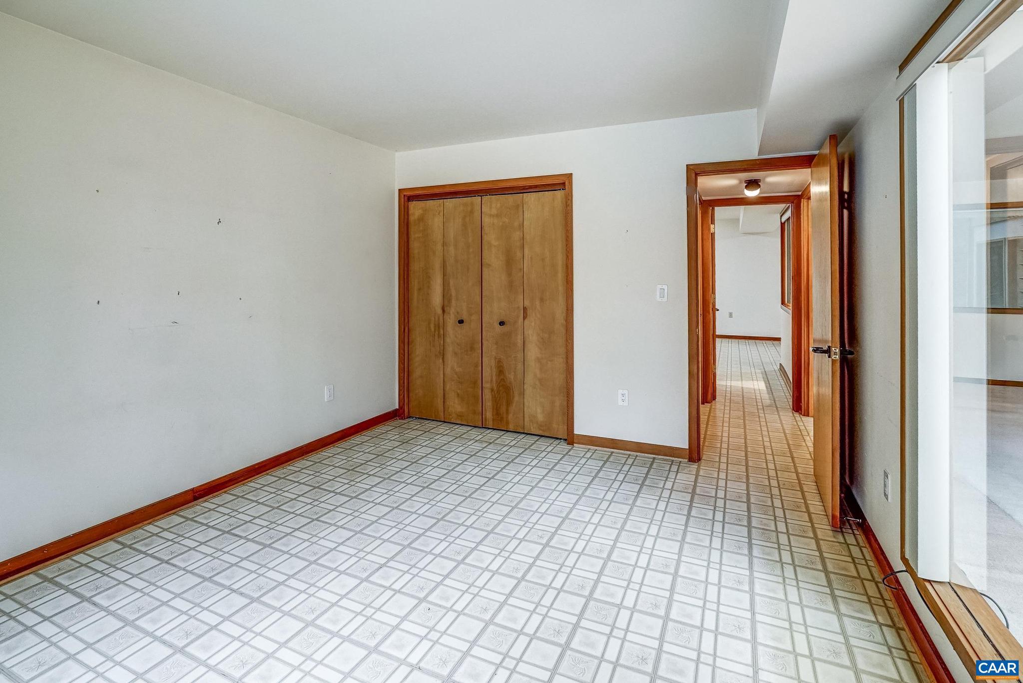 REVEILLE FARM - Residential