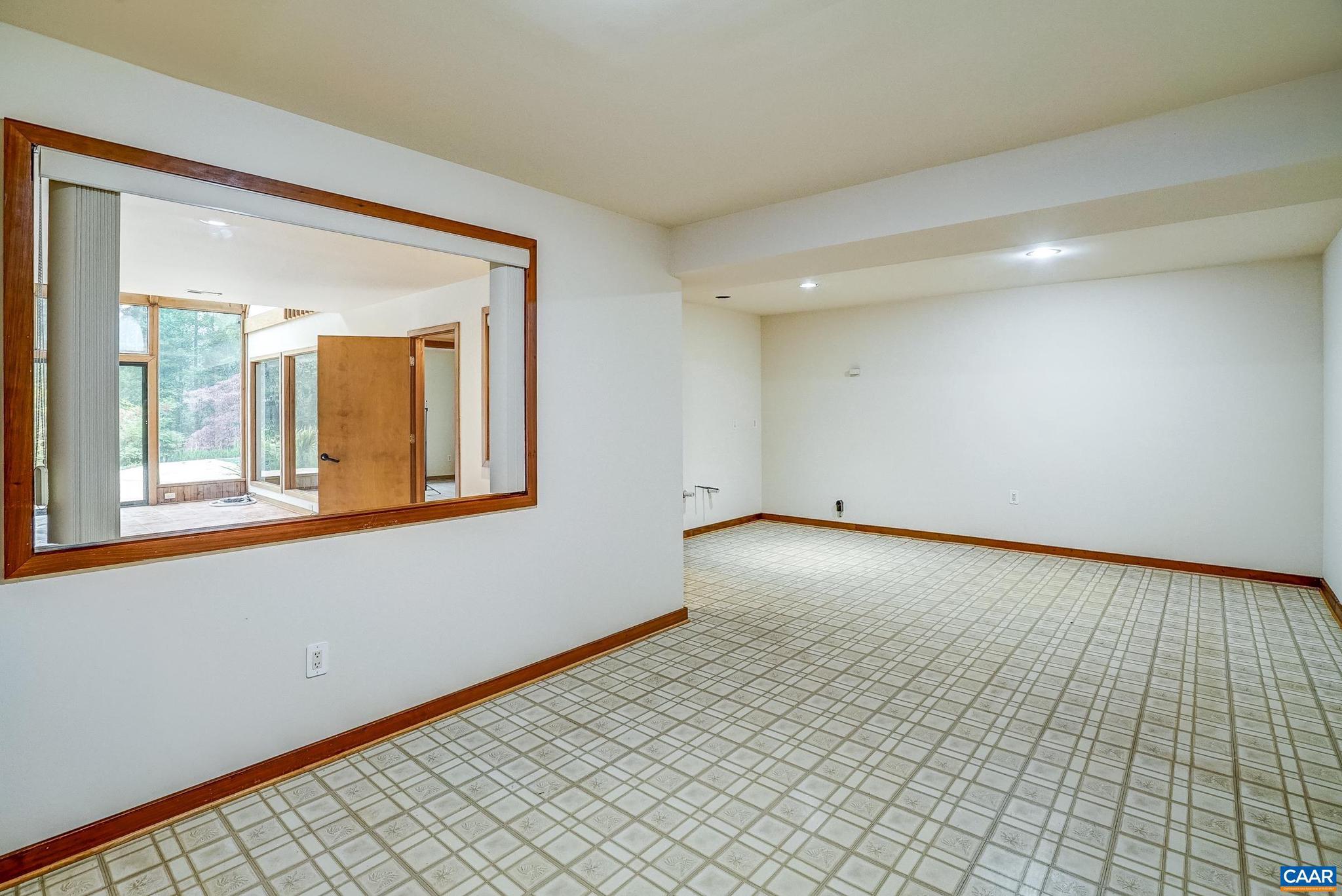 REVEILLE FARM - Residential