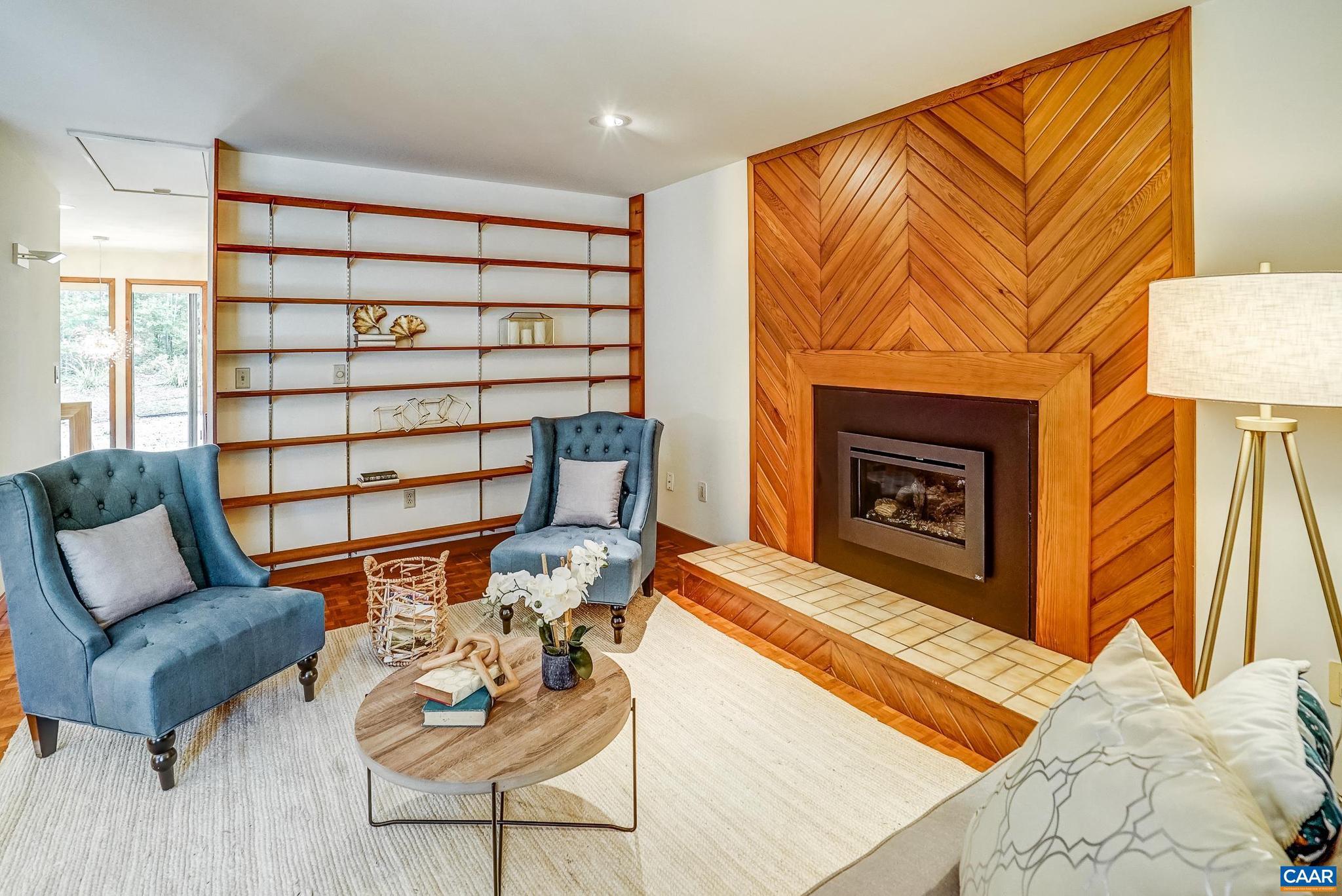 REVEILLE FARM - Residential