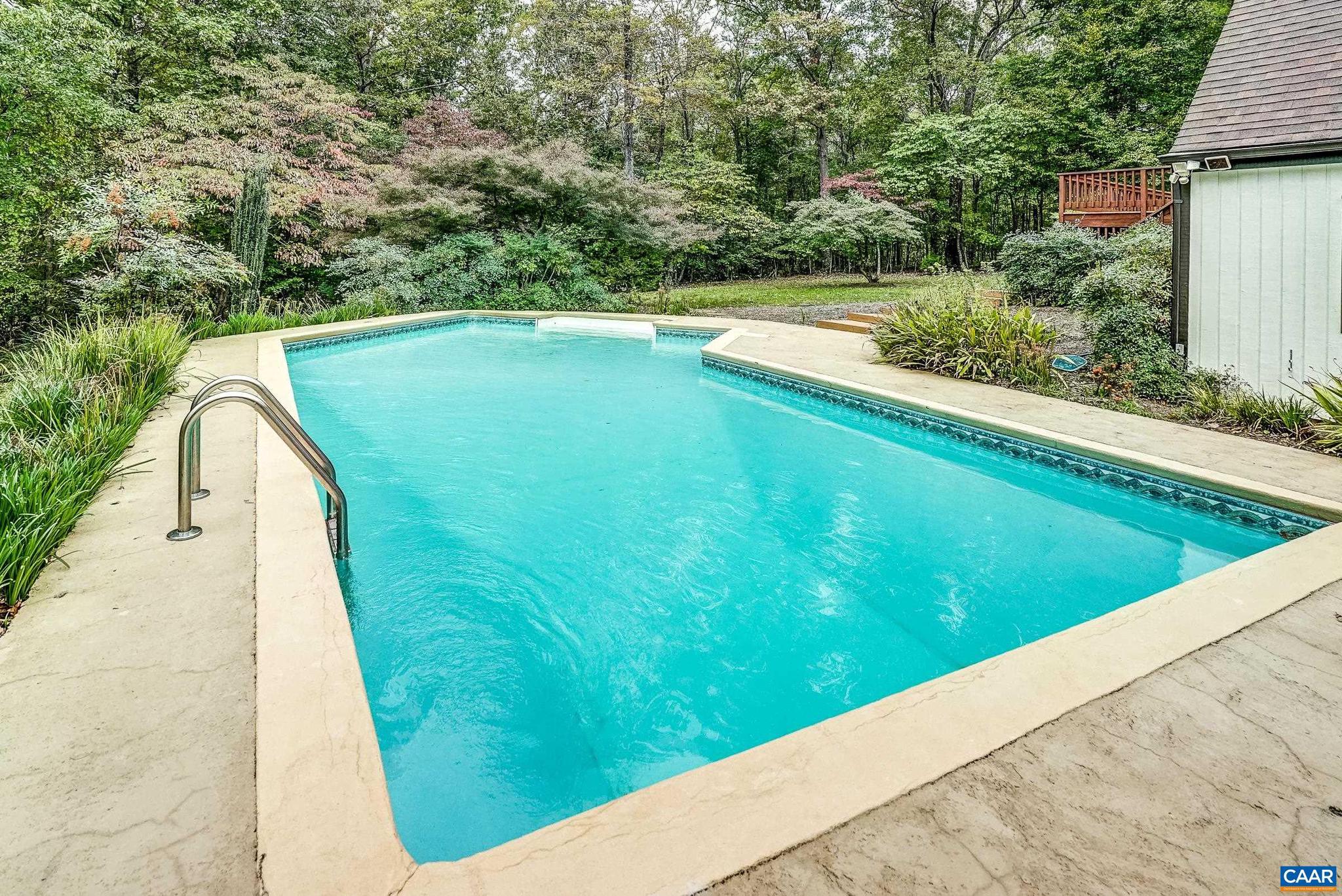 REVEILLE FARM - Residential