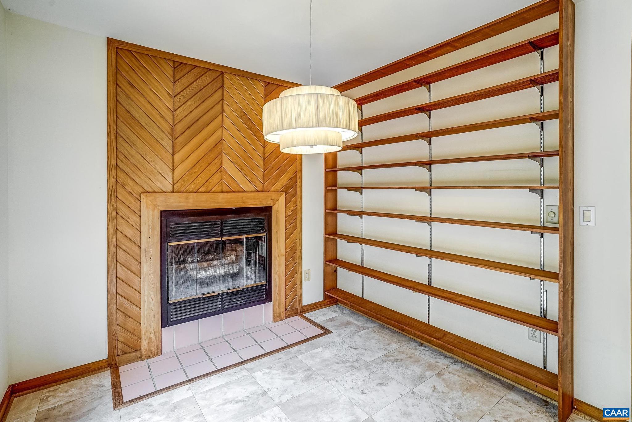 REVEILLE FARM - Residential