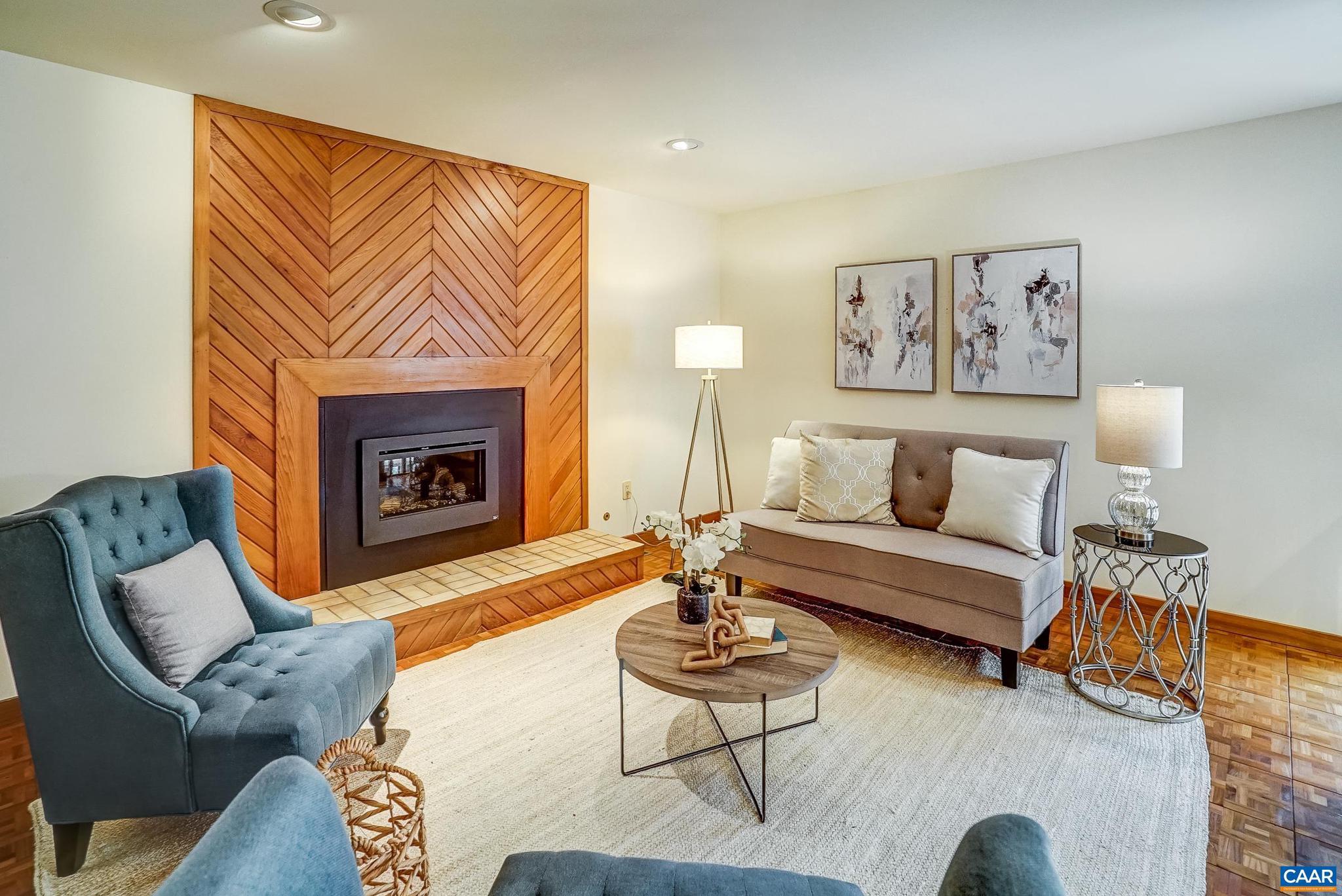 REVEILLE FARM - Residential