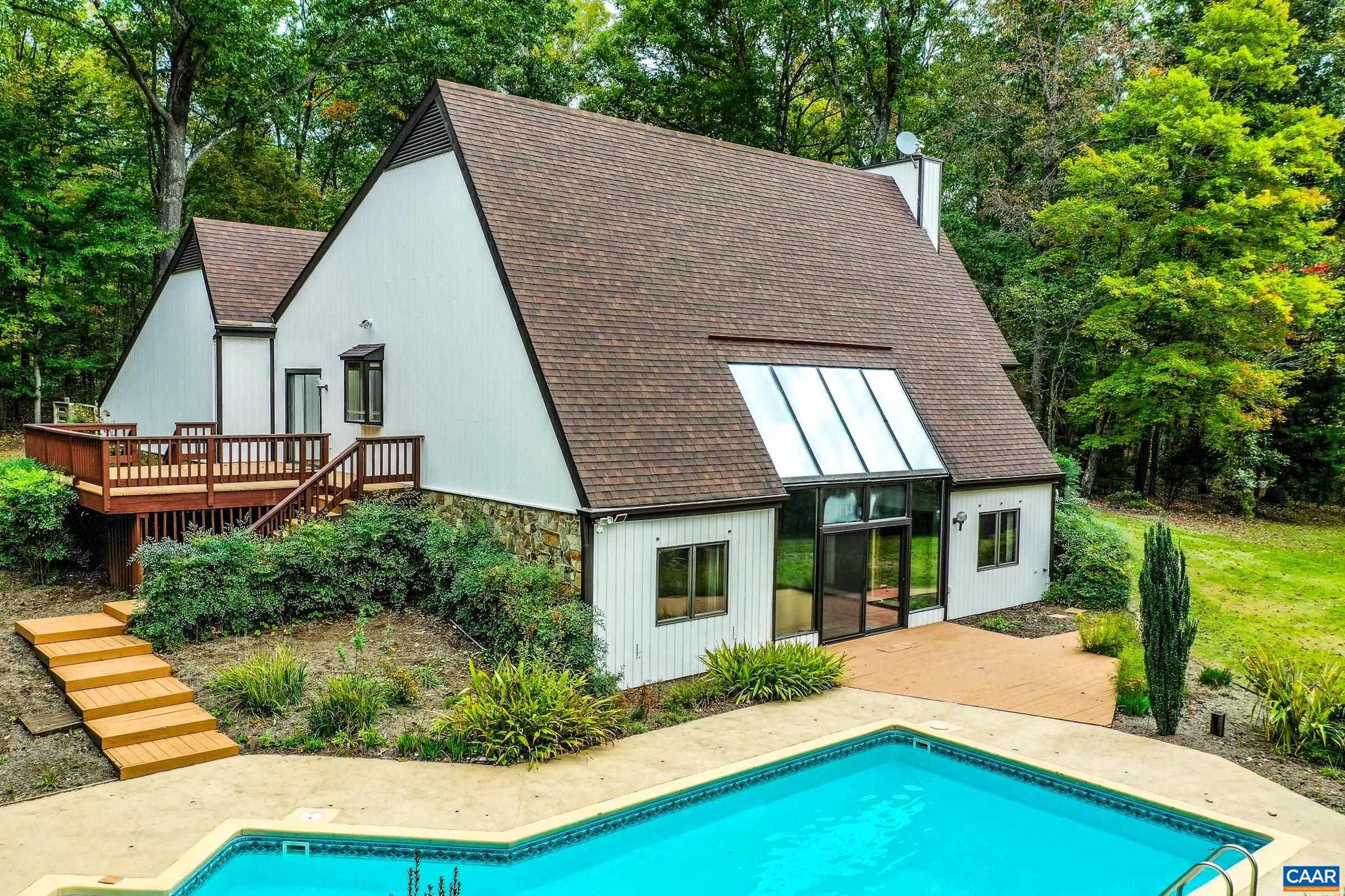 REVEILLE FARM - Residential