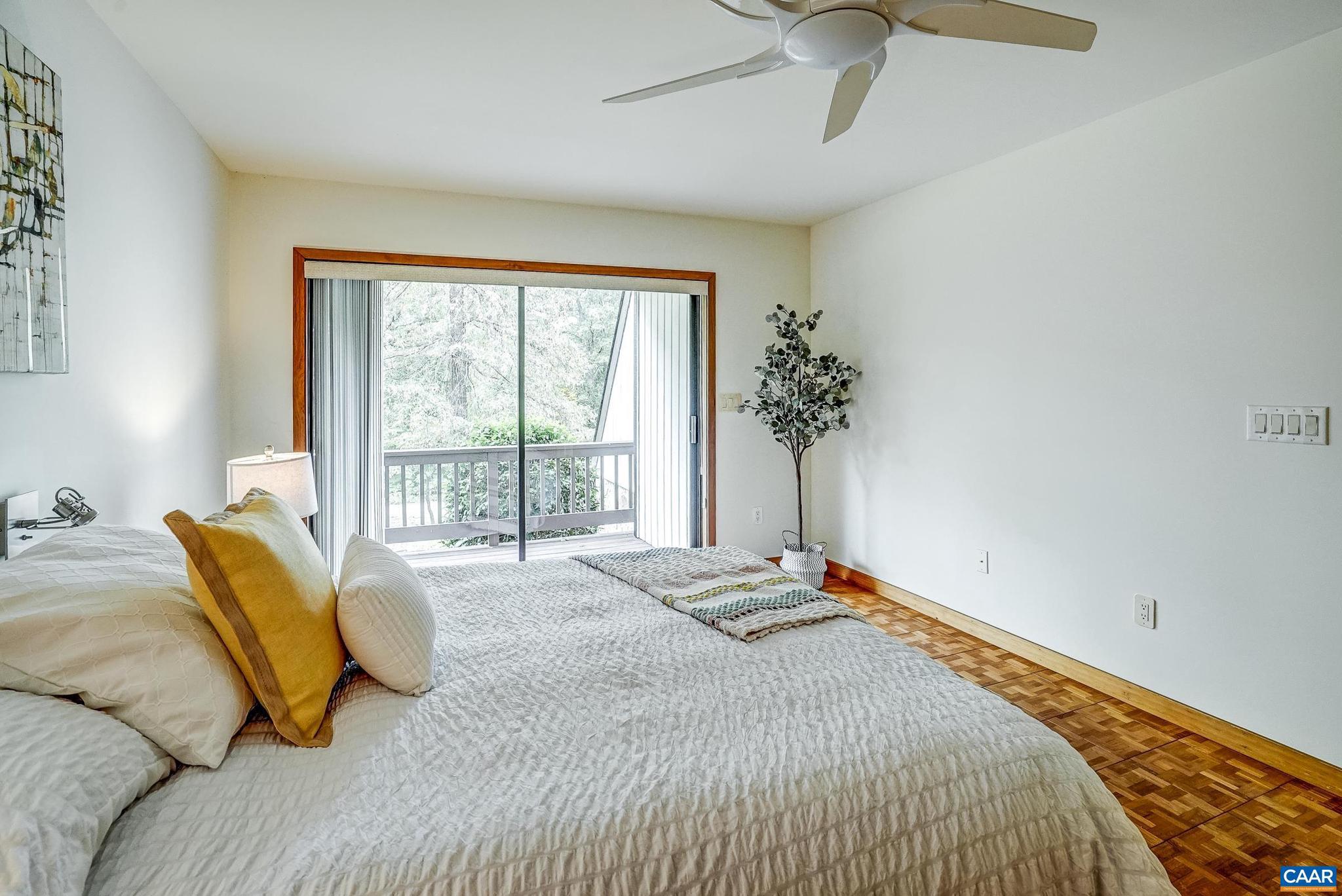 REVEILLE FARM - Residential