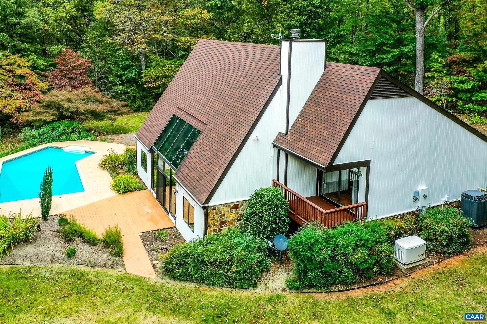 REVEILLE FARM - Residential