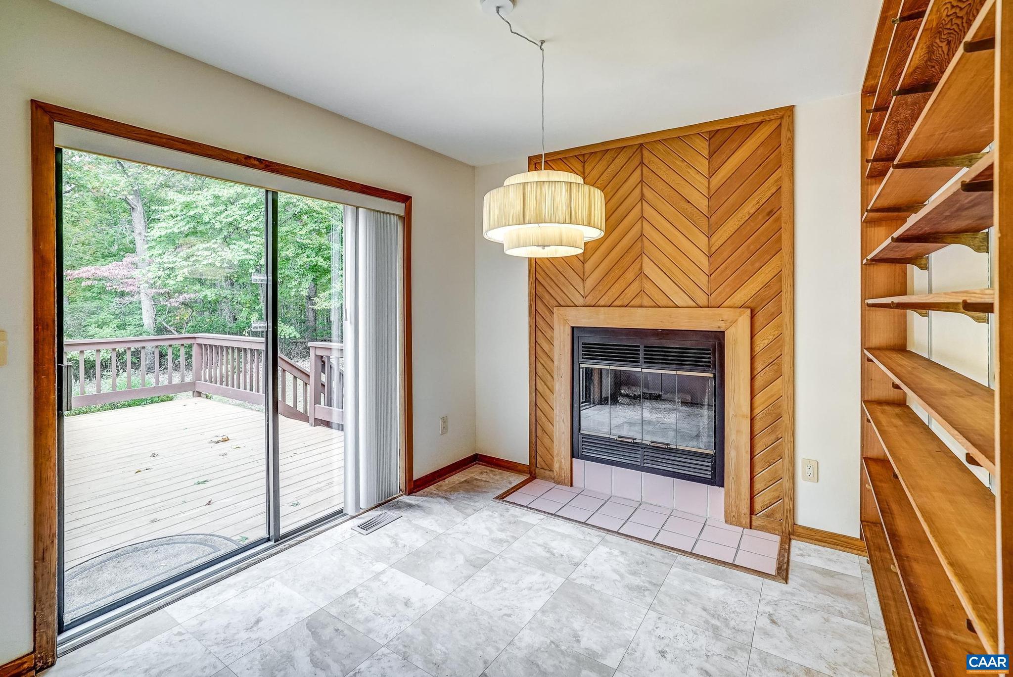 REVEILLE FARM - Residential