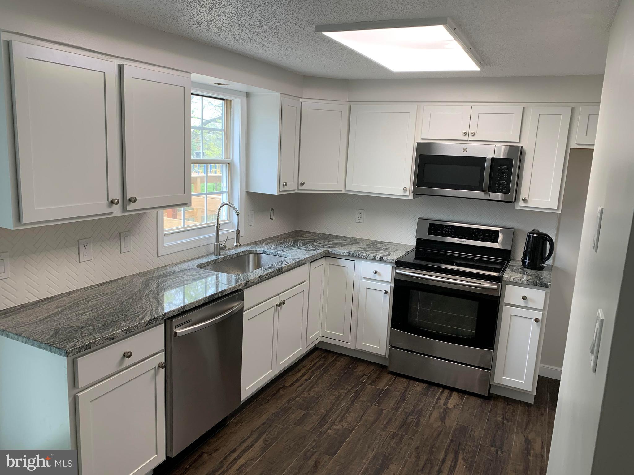 MARYS CHOICE - Residential Lease