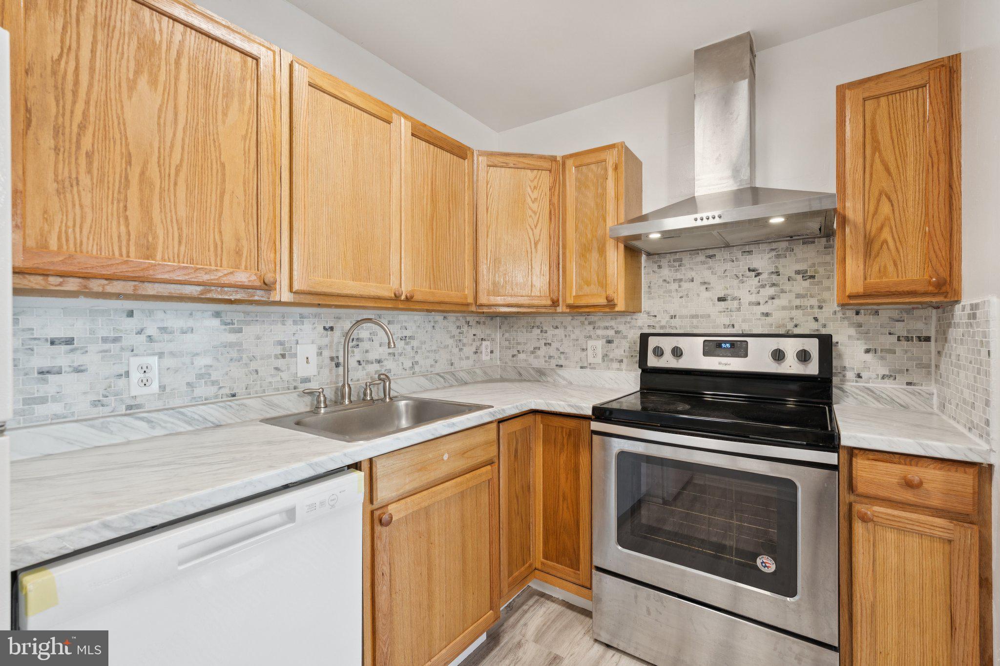 202 CHESTERFIELD LANE 156